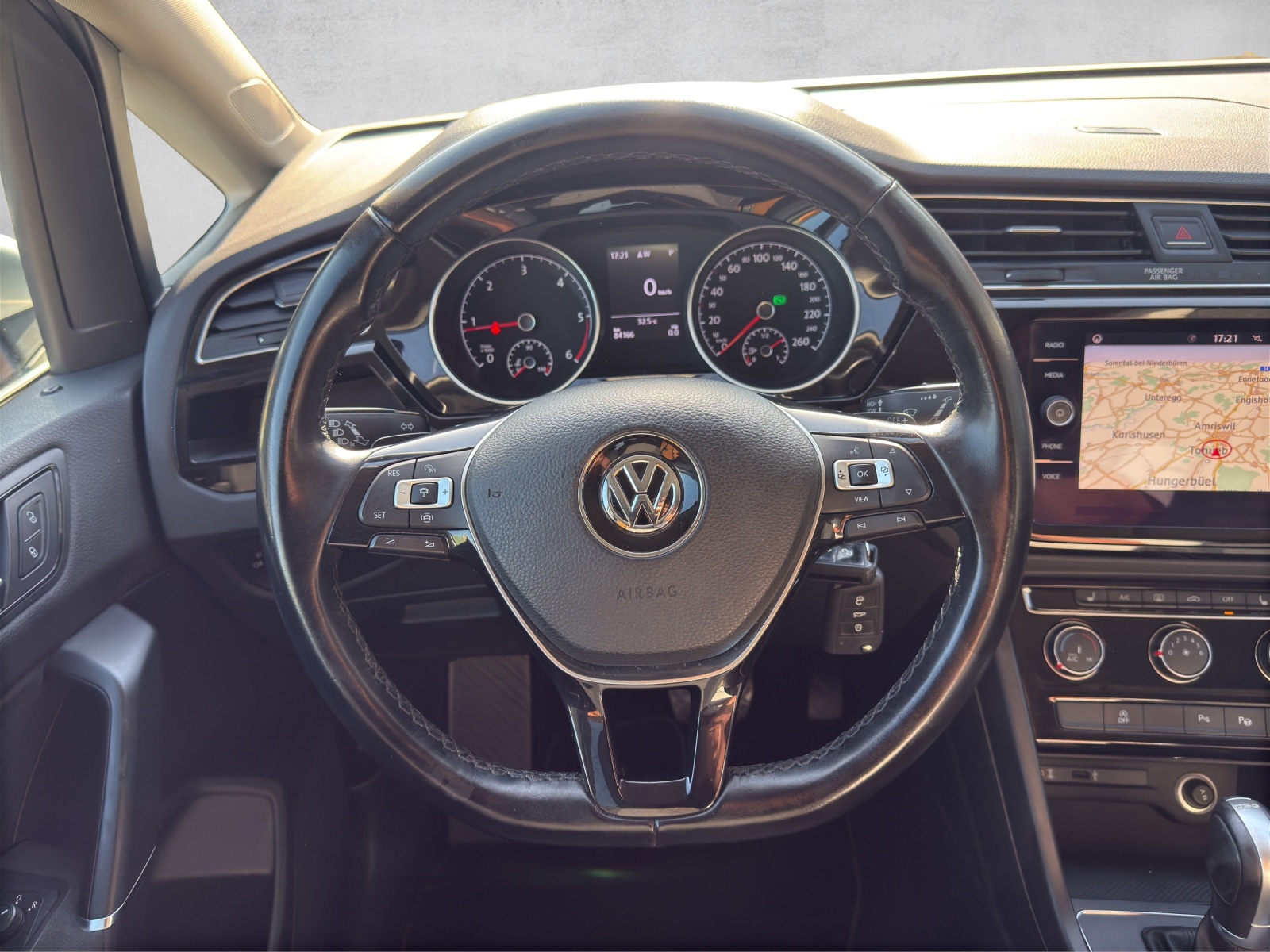 VW Touran 1.6 TDI BlueMotion Technology Comfortline DSG-image-12