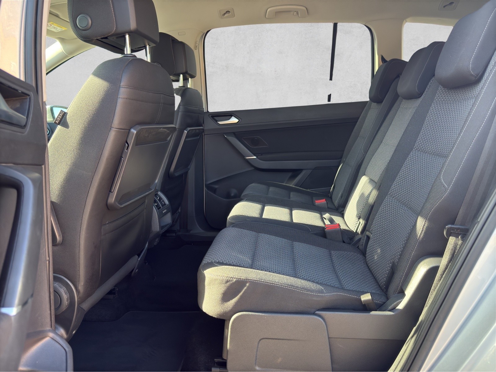 VW Touran 1.6 TDI BlueMotion Technology Comfortline DSG-image-16