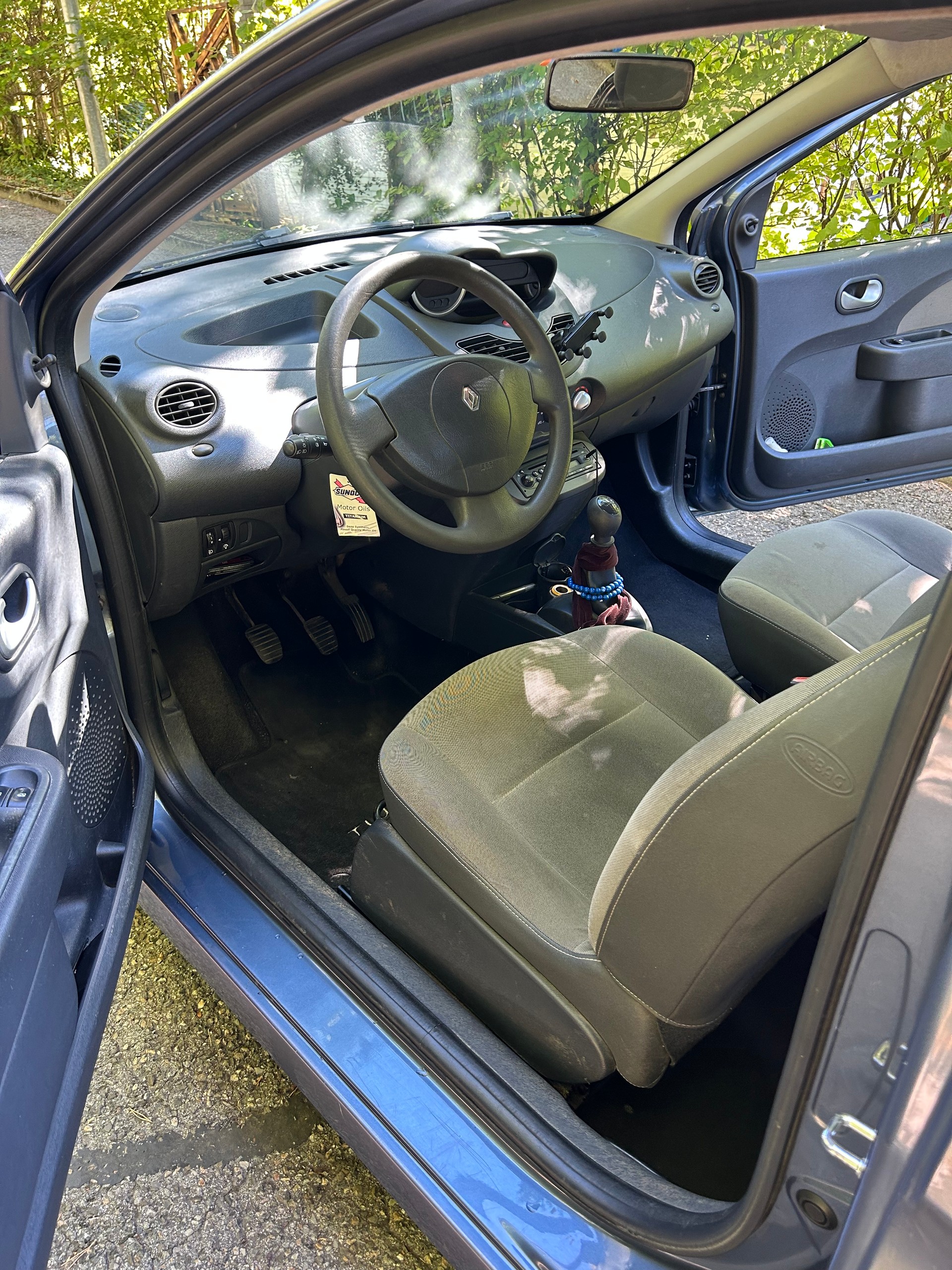 RENAULT 1.2 Authentique-image-3