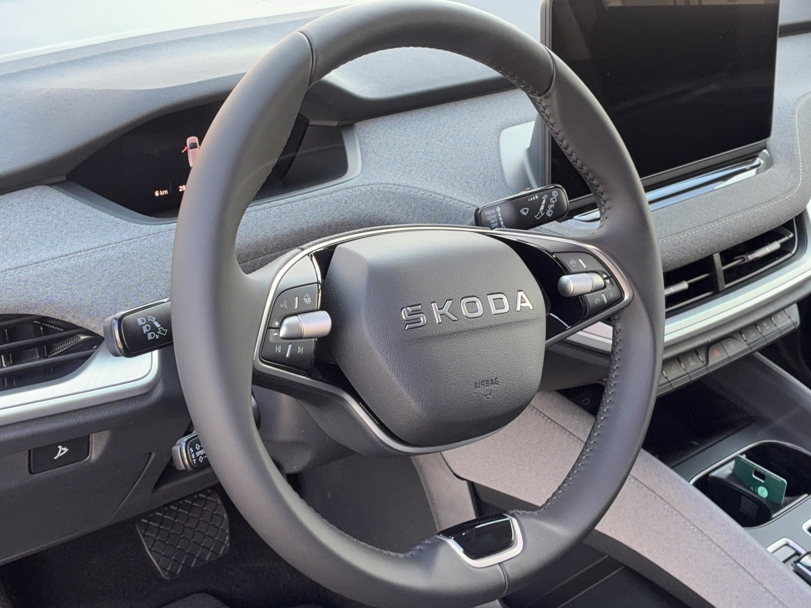 SKODA Enyaq 85x Dynamic 4x4-image-9
