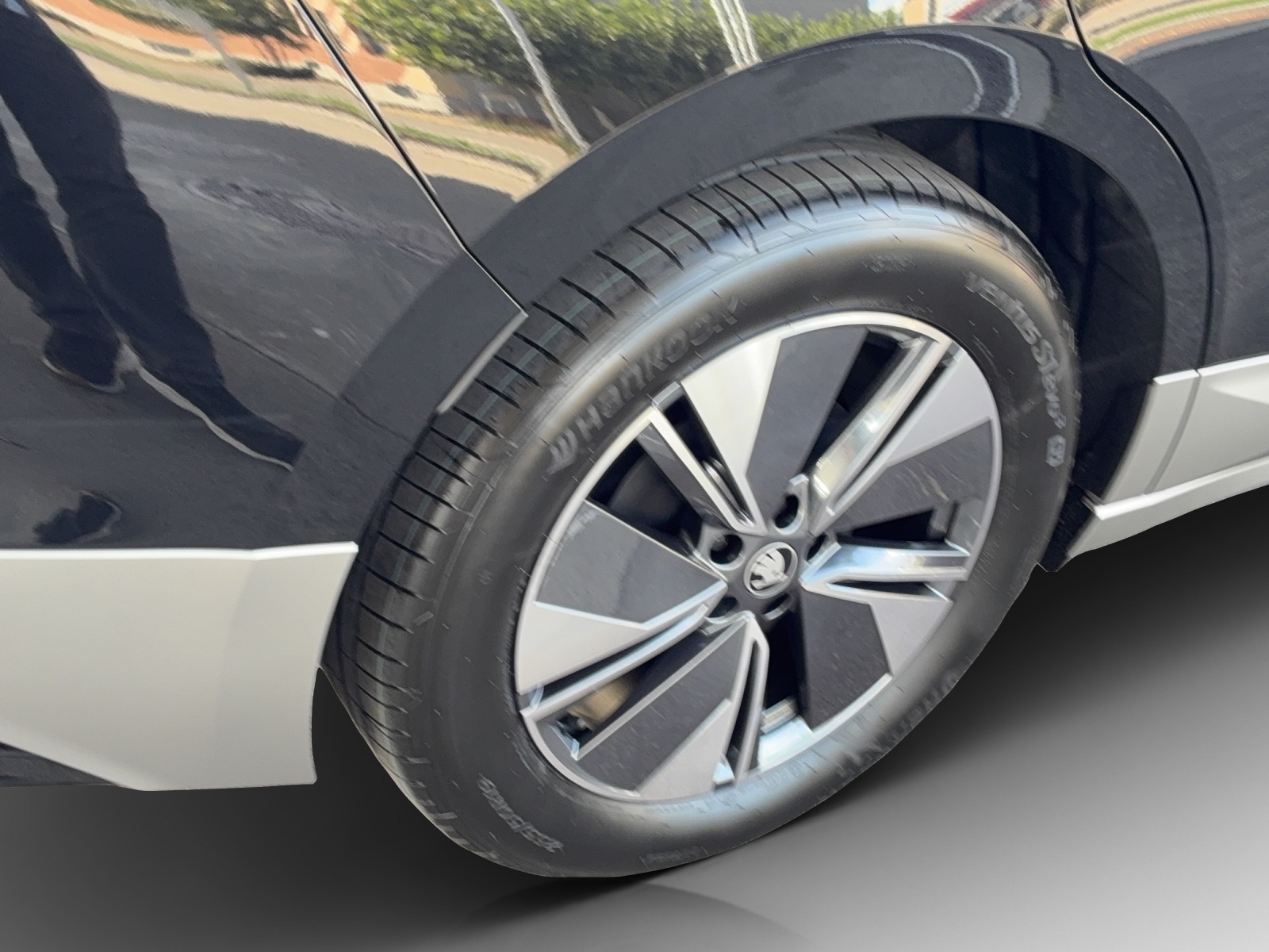 SKODA Enyaq 85x Dynamic 4x4-image-14