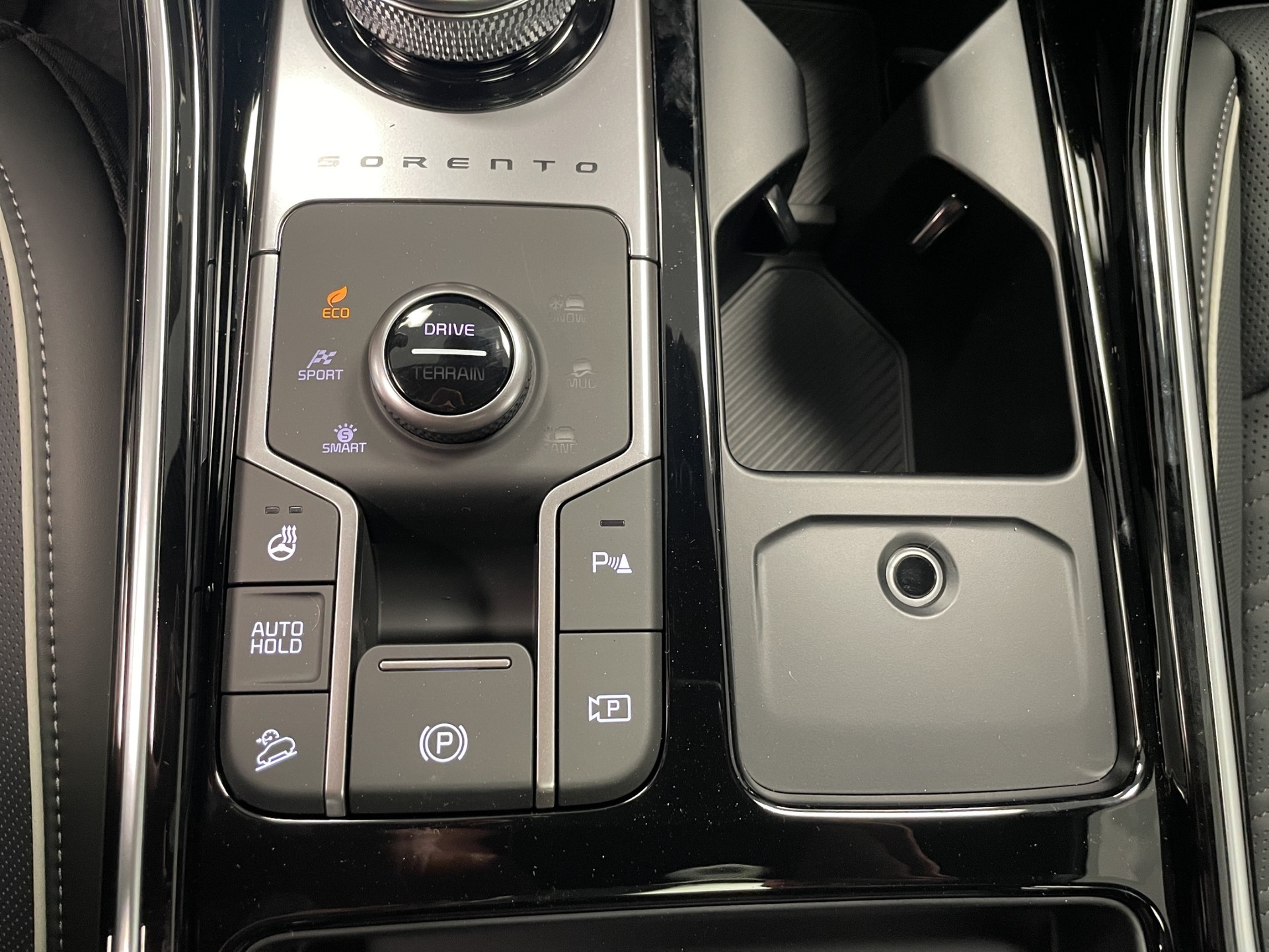 KIA Sorento 1.6 T-GDi Hybrid Style 7P-image-10