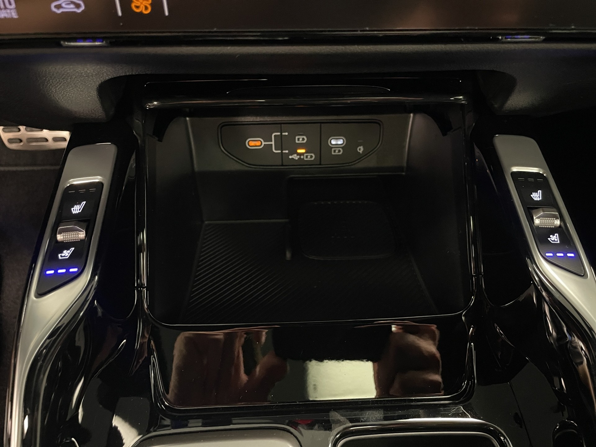 KIA Sorento 1.6 T-GDi Hybrid Style 7P-image-12