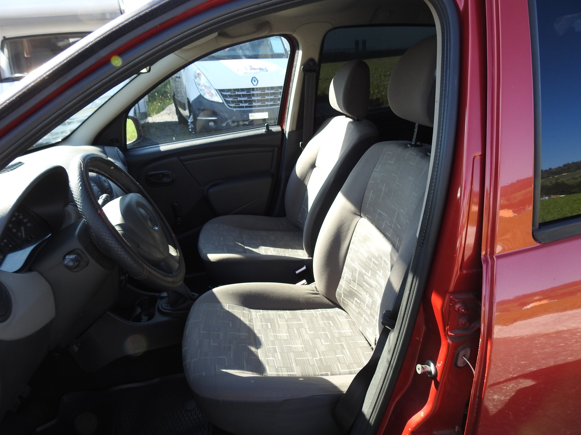DACIA Sandero 1.2 Ambiance-image-12