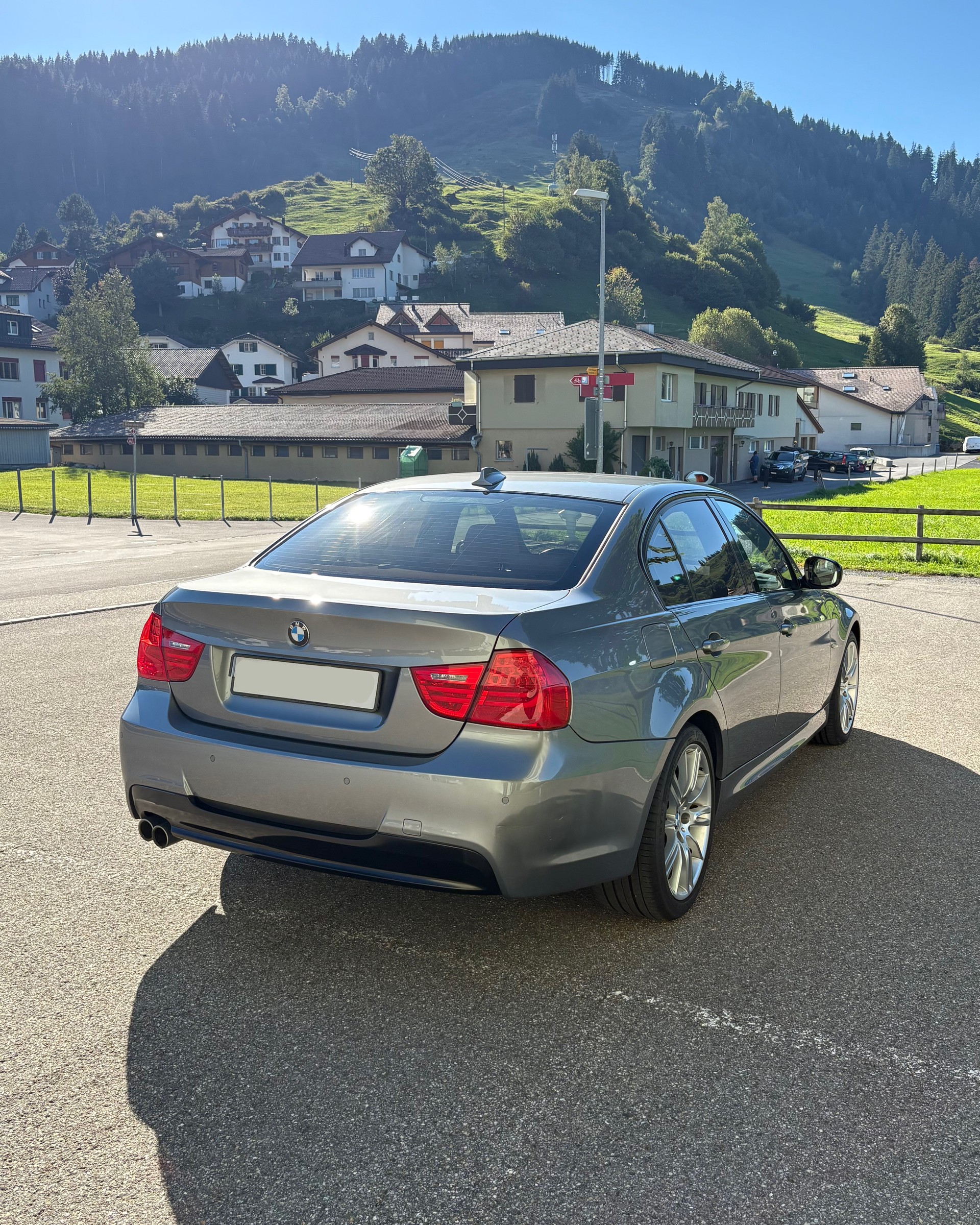 BMW 330d xDrive-image-5