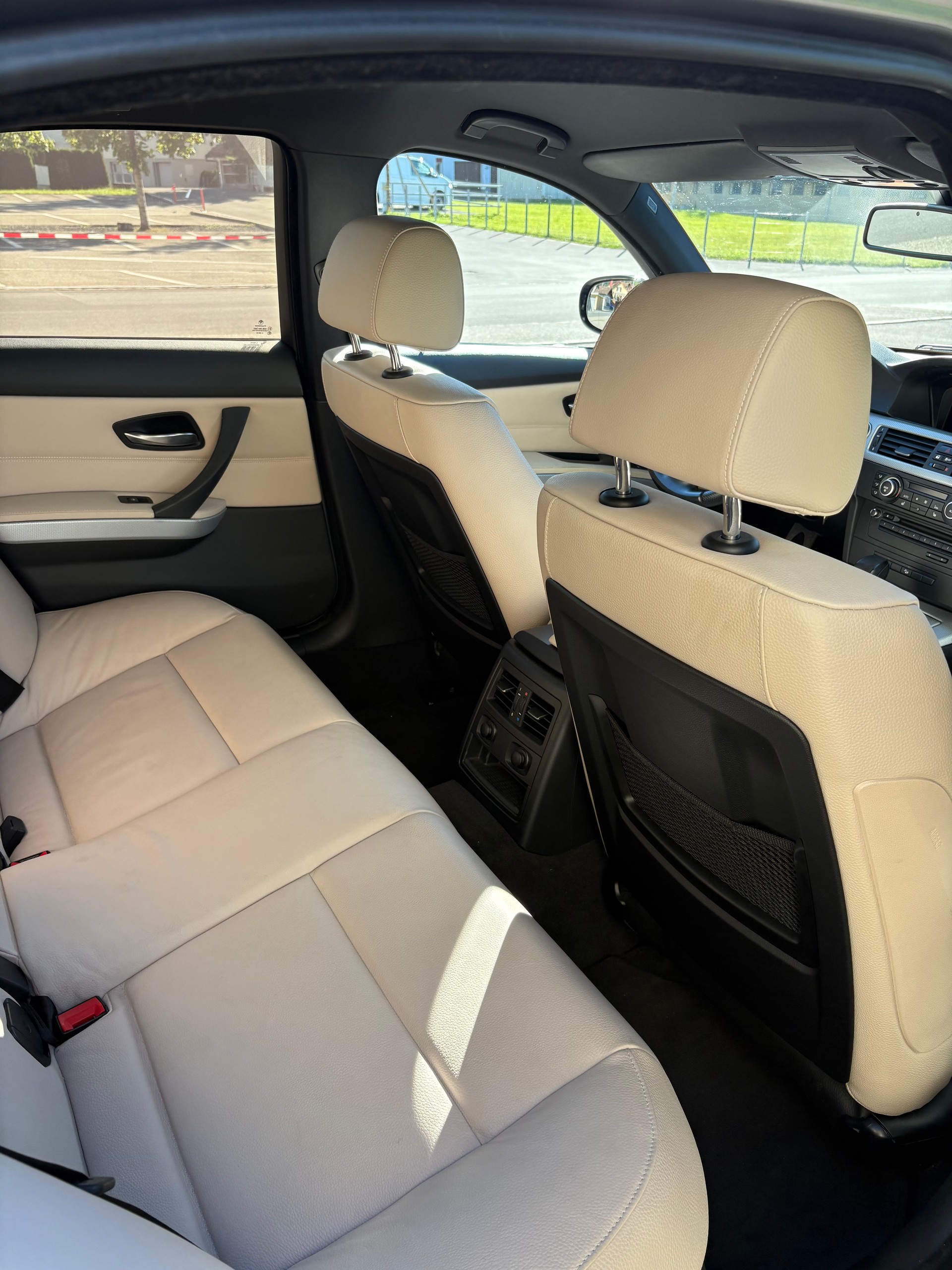 BMW 330d xDrive-image-9