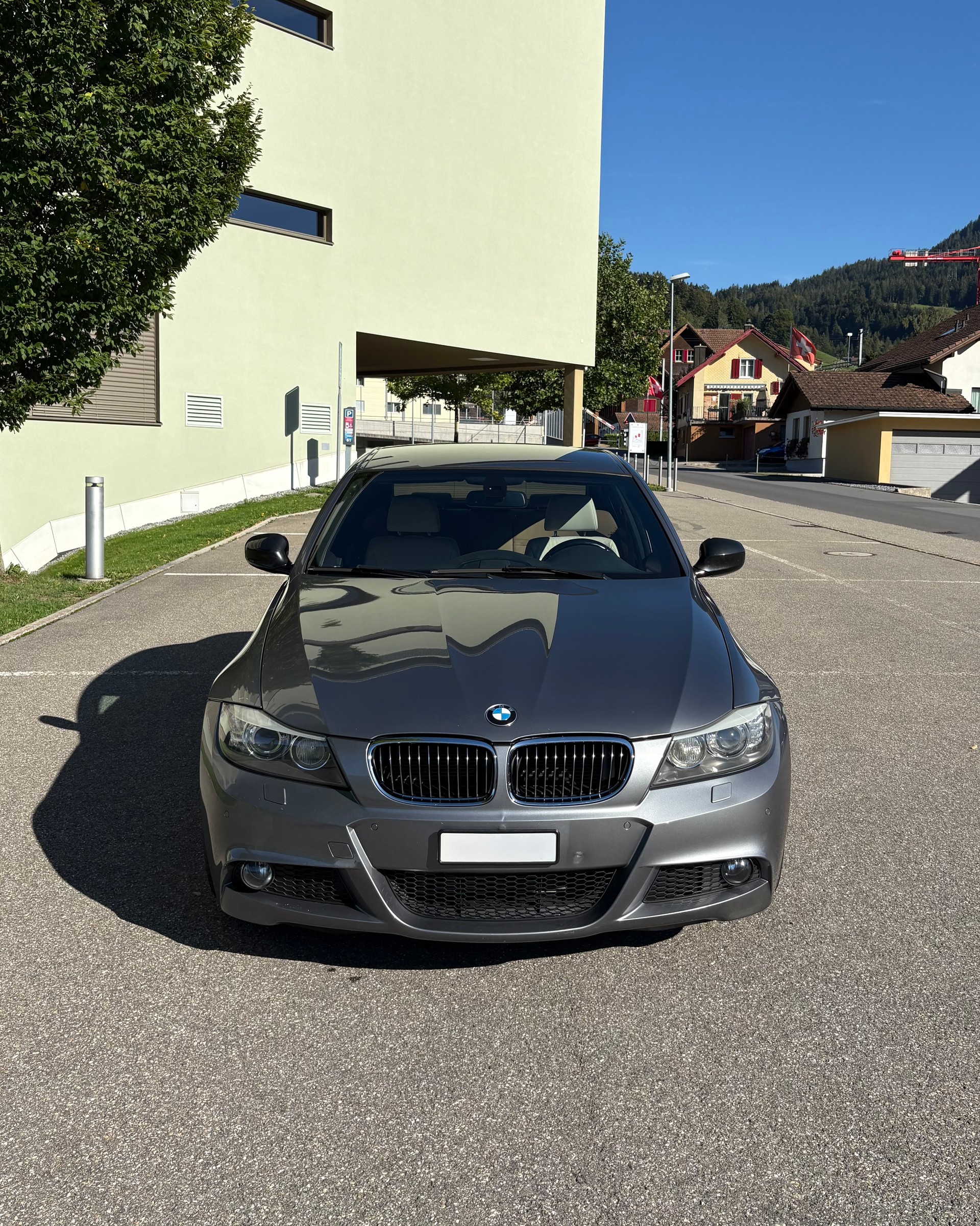 BMW 330d xDrive-image-1