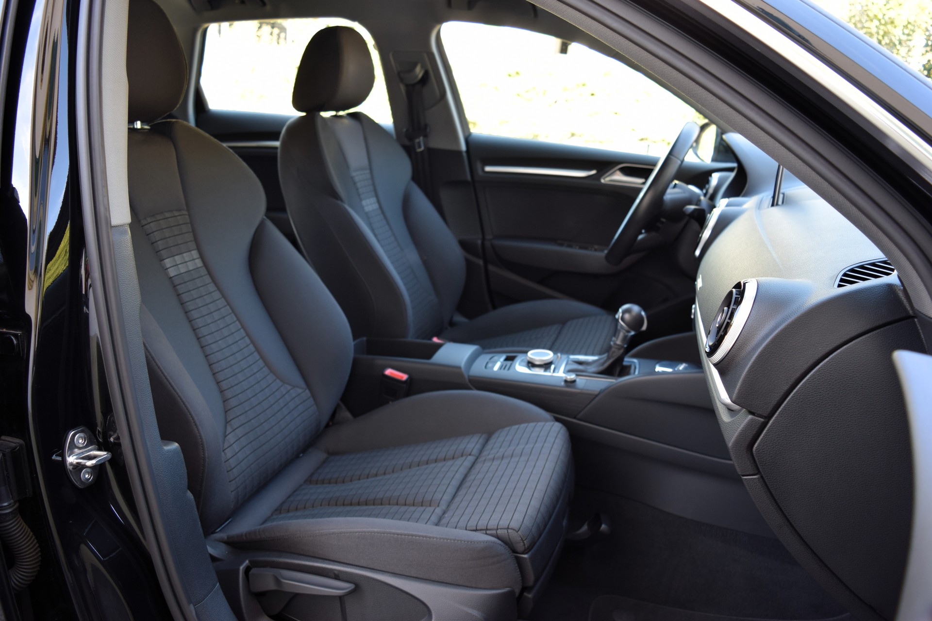 AUDI A3 Sportback 1.4 e-tron Sport S-tronic-image-13