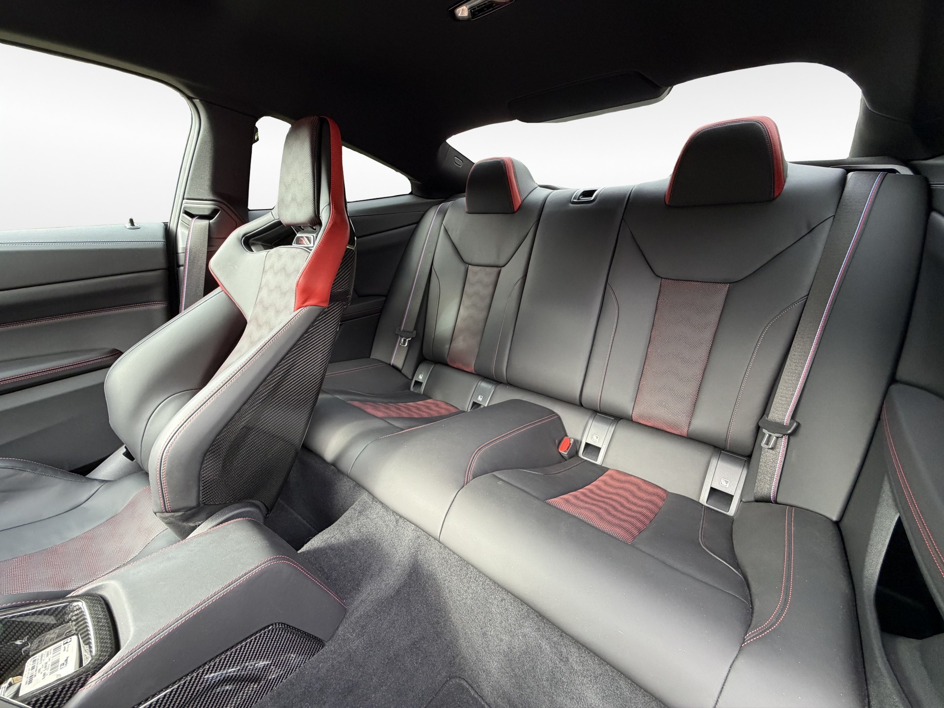BMW M4 CS Coupé-image-12