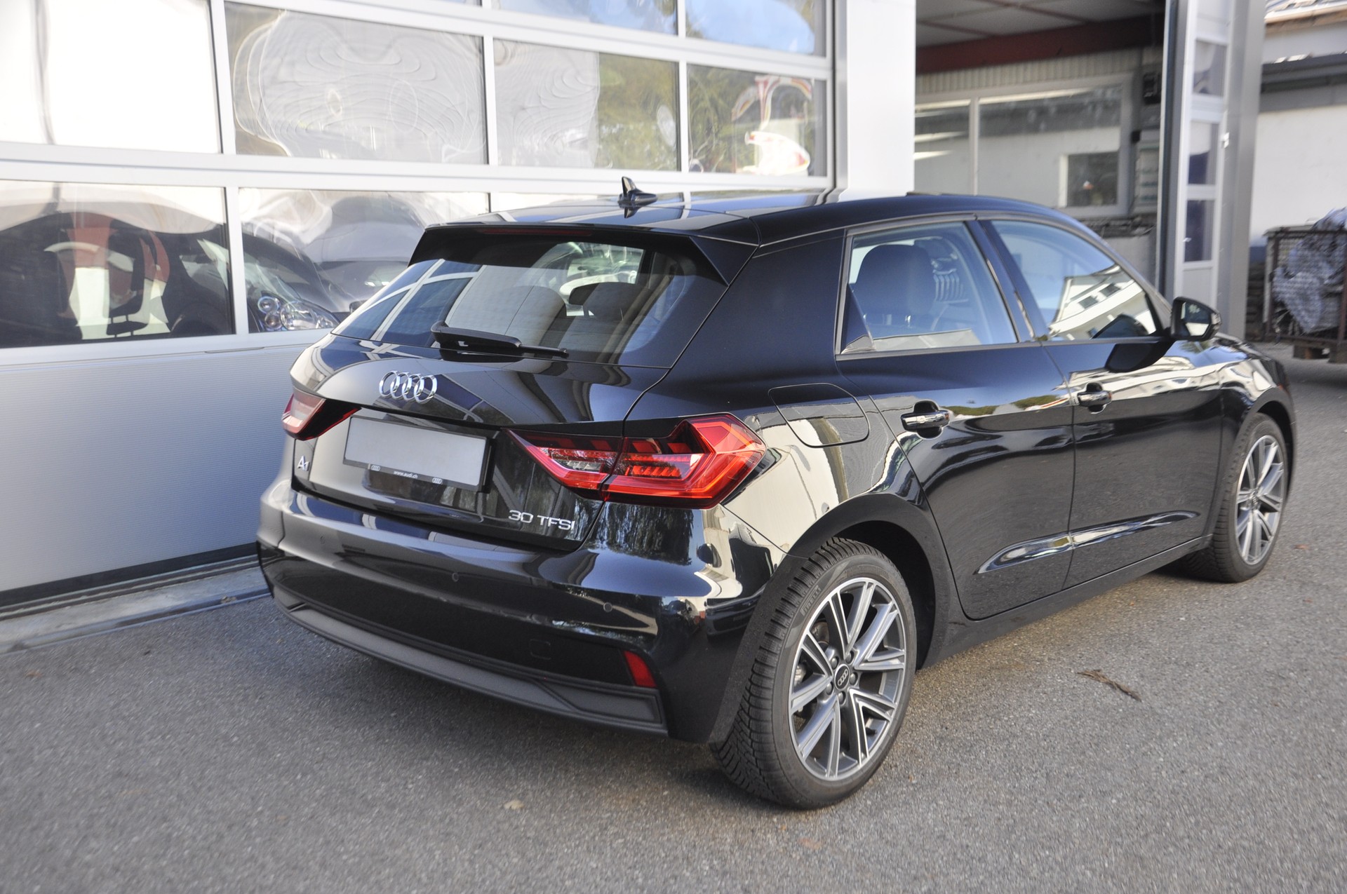 AUDI A1 Sportback 30 TFSI S-tronic-image-2