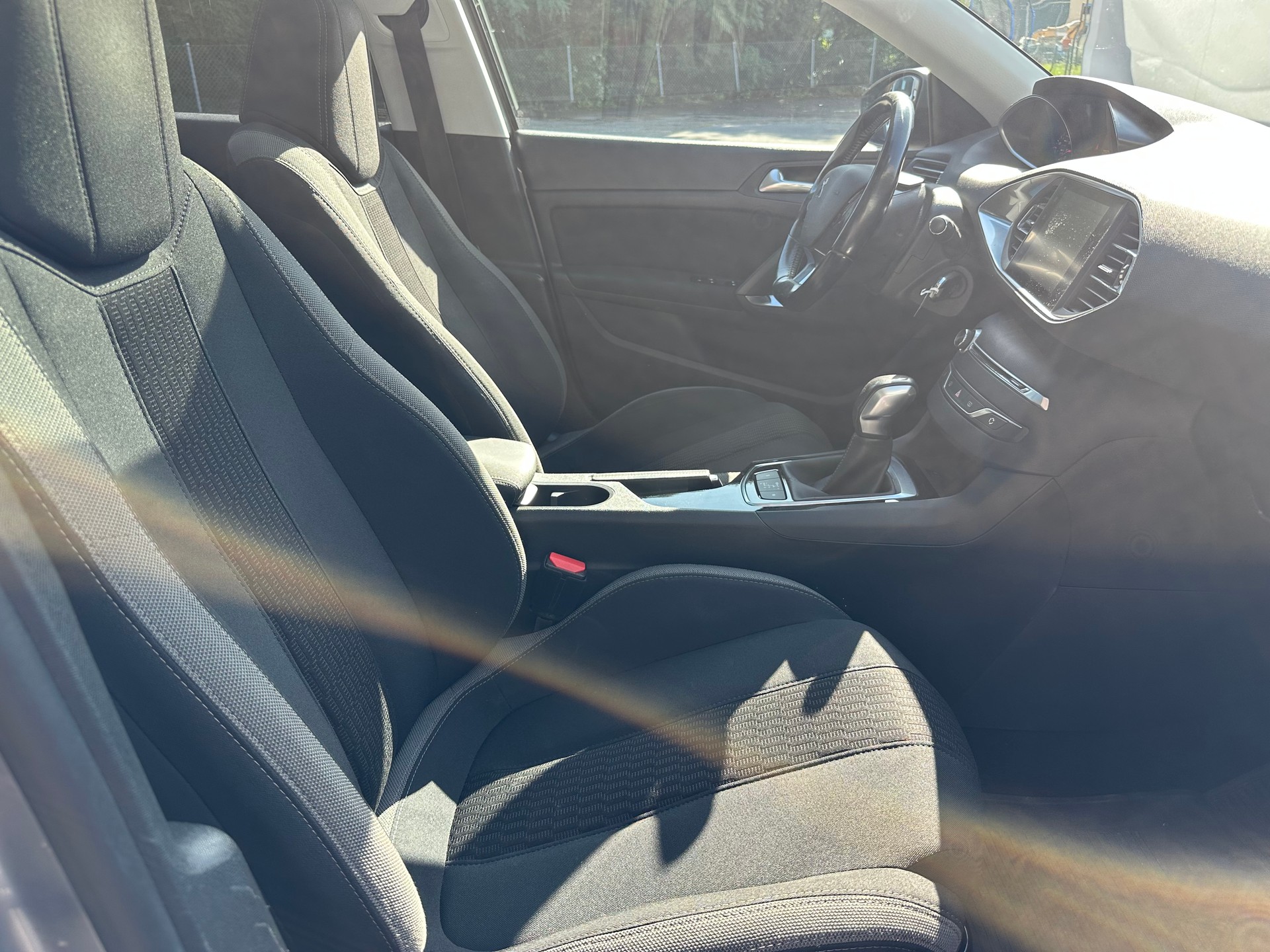 PEUGEOT 308 1.2 THP Style Automatic-image-11