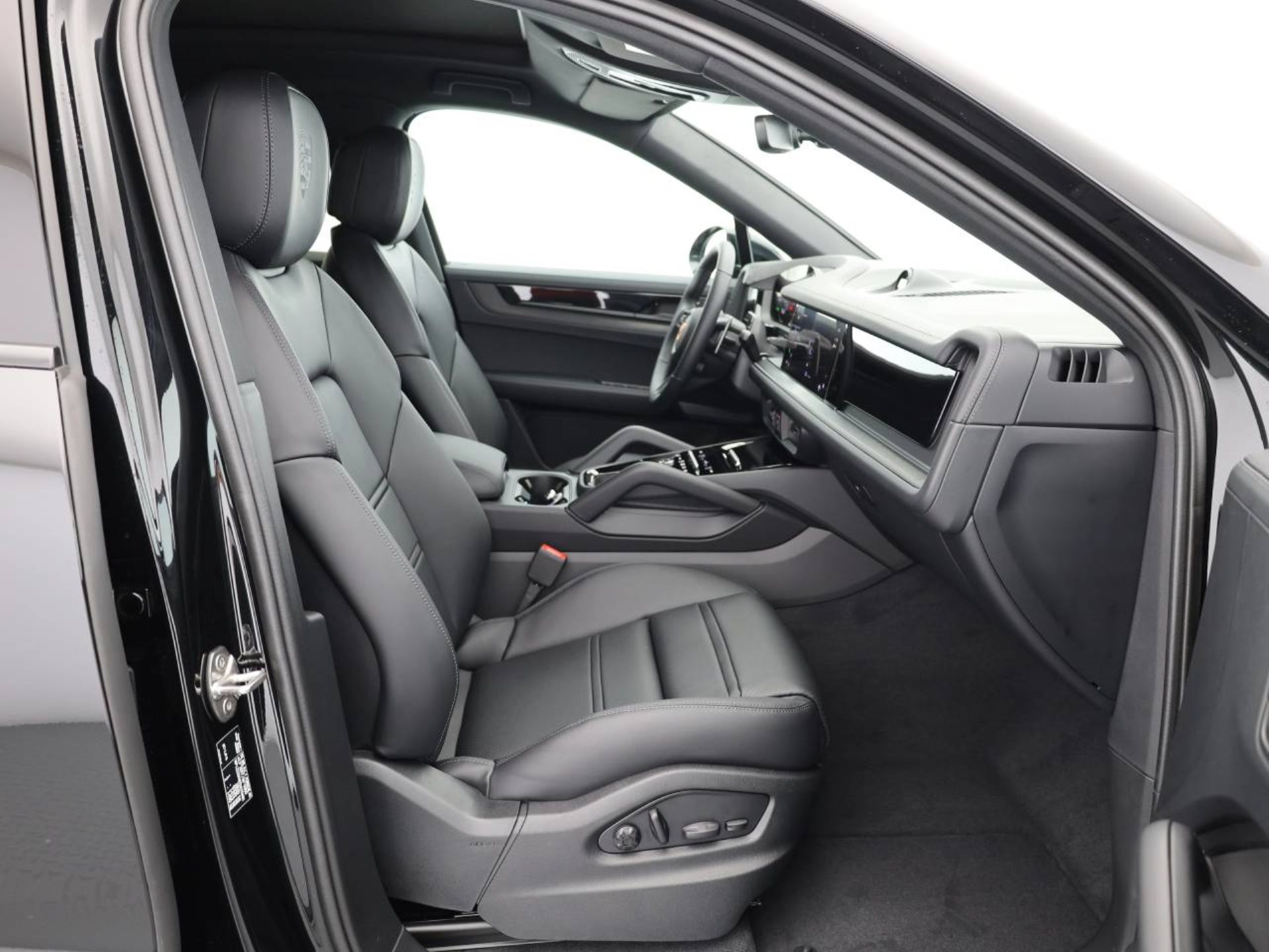 PORSCHE Cayenne Coupé Black Edition-image-12