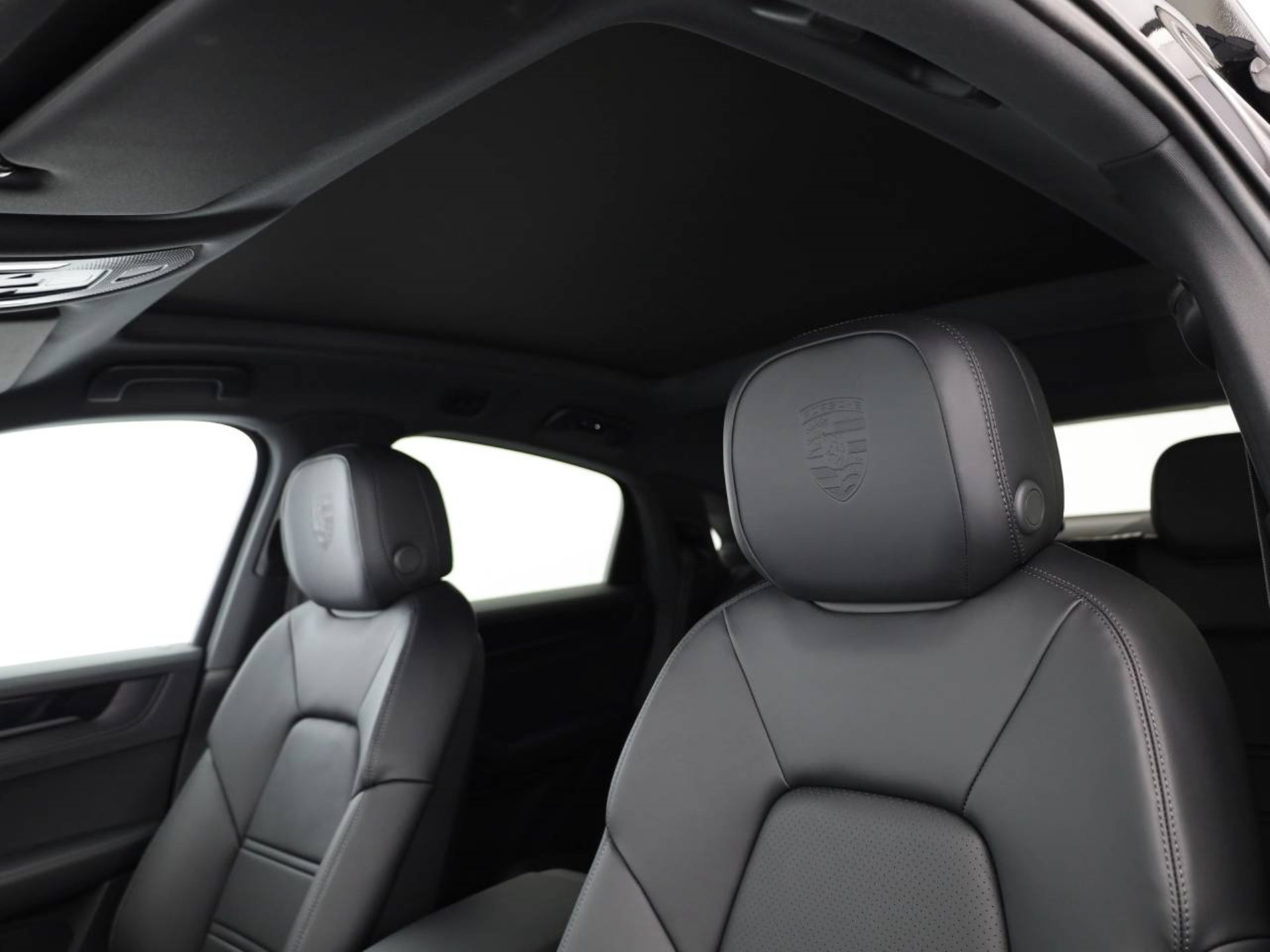 PORSCHE Cayenne Coupé Black Edition-image-13