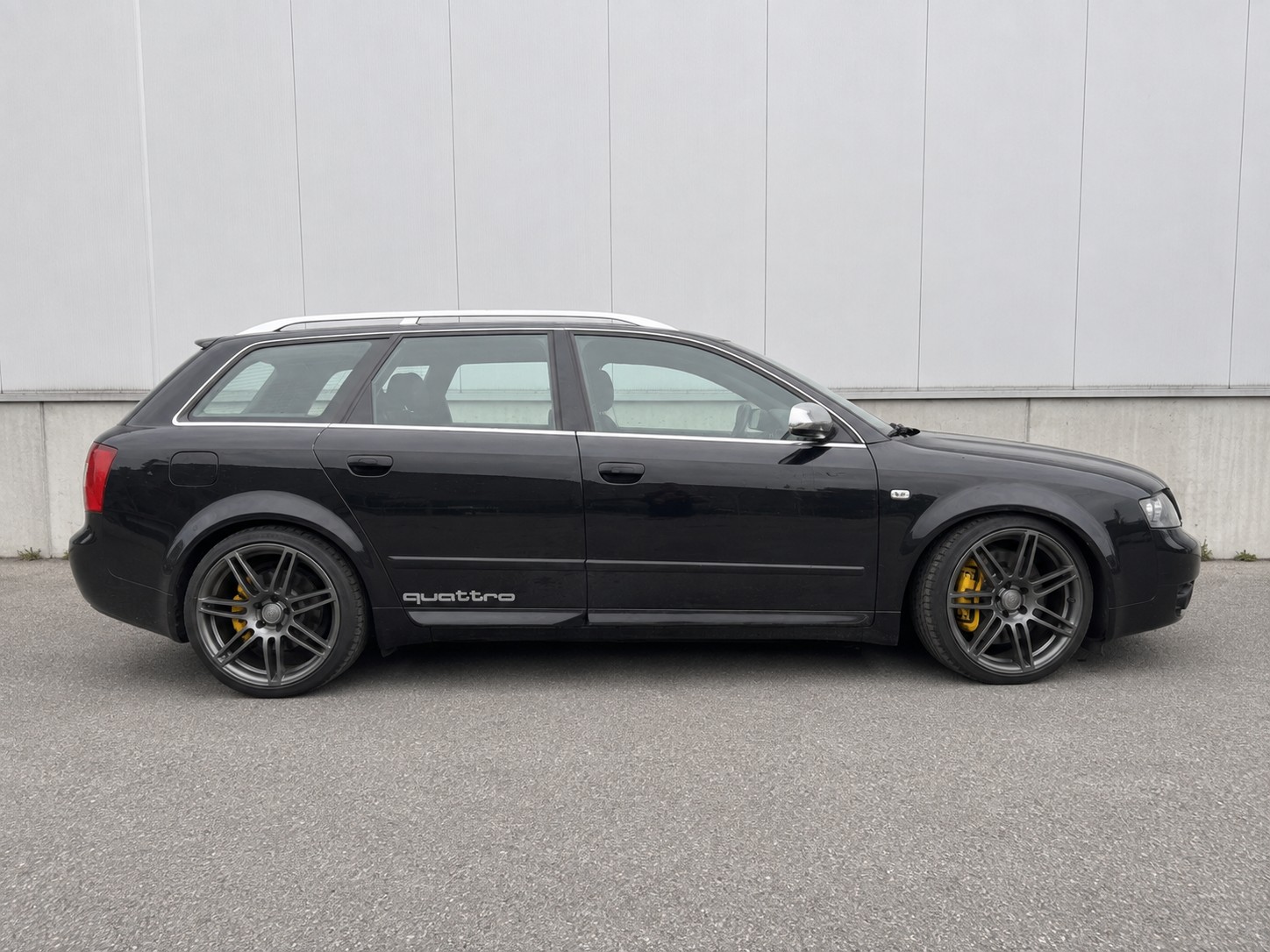 AUDI 4.2 V8 quattro-image-2
