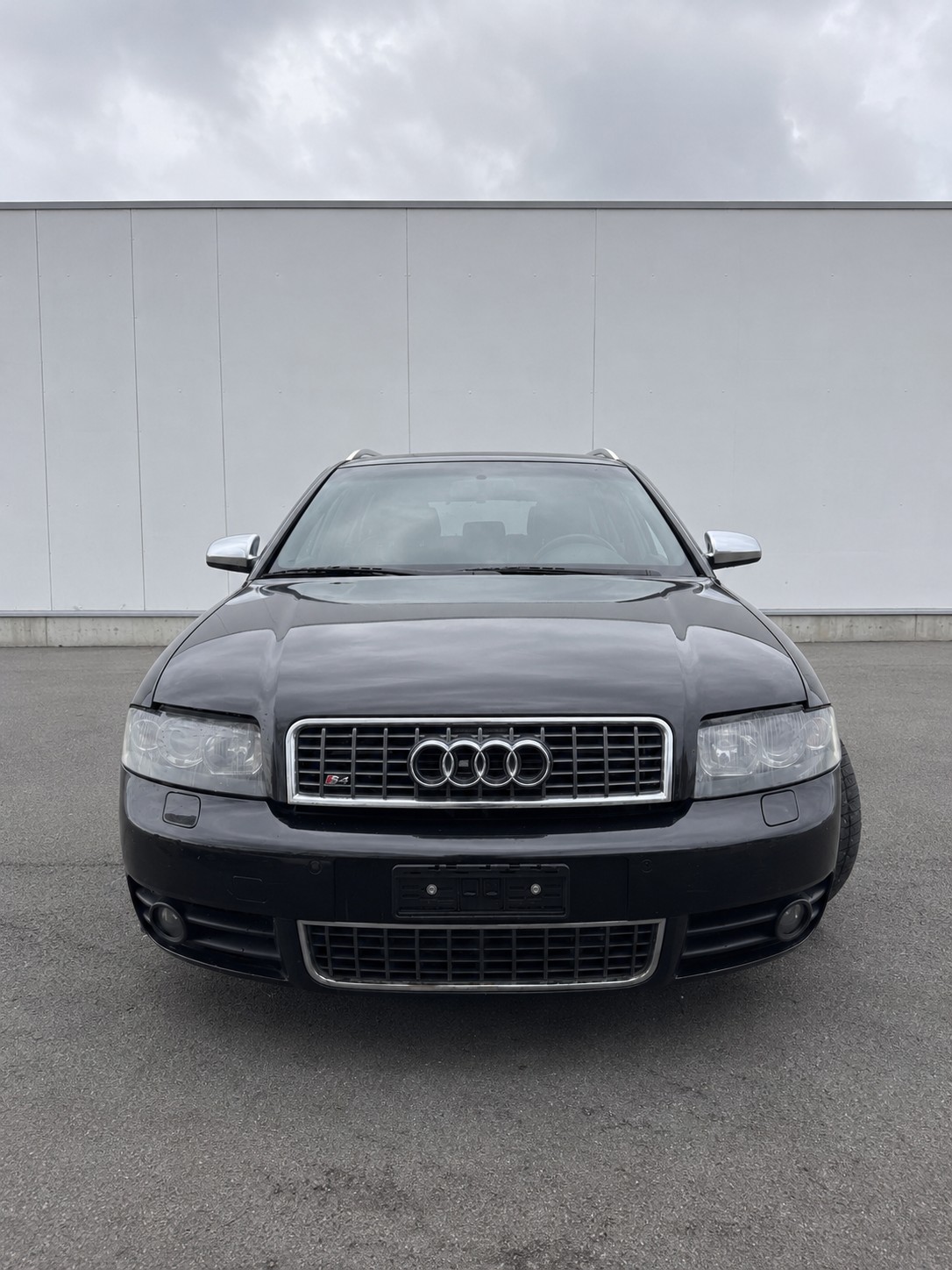 AUDI 4.2 V8 quattro-image-1