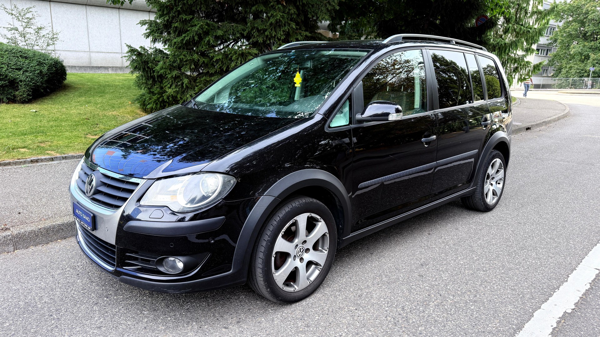VW CrossTouran 1.4 TSI DSG-image-2