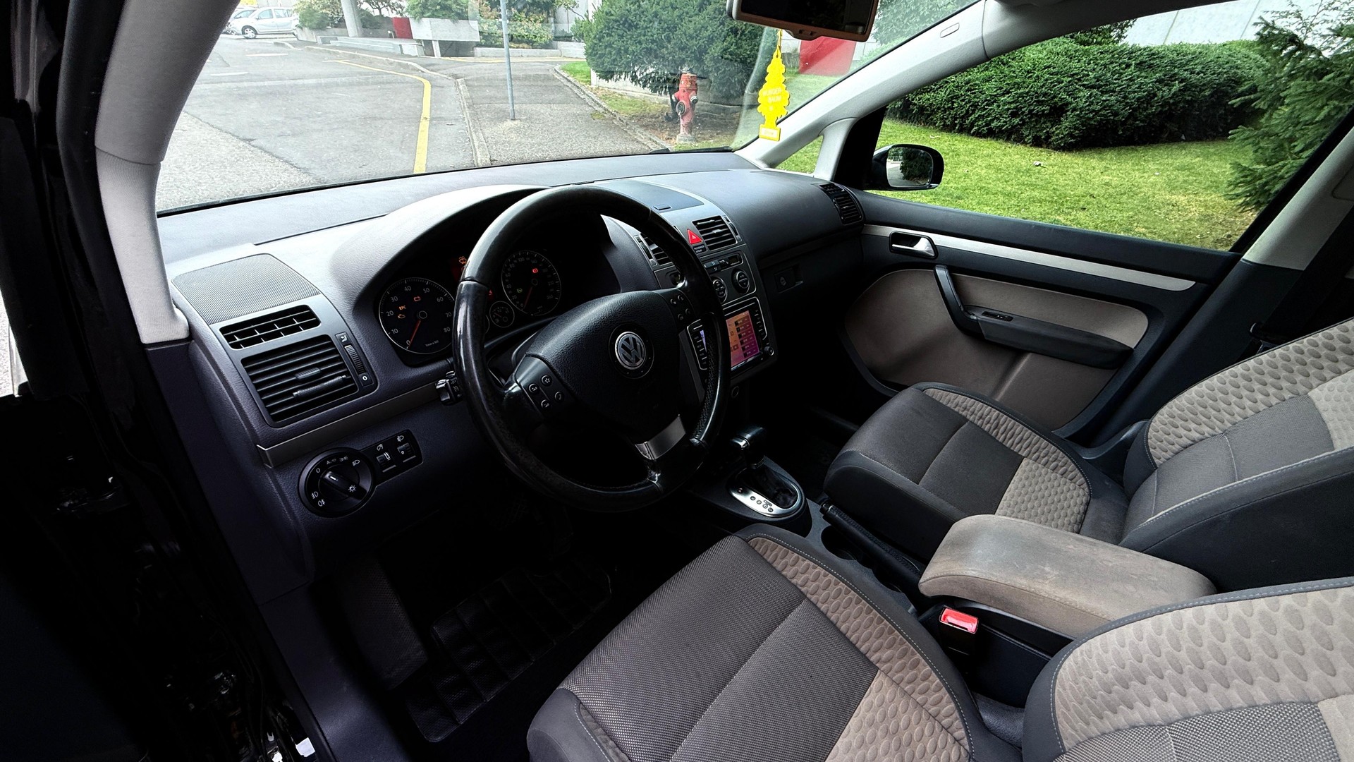 VW CrossTouran 1.4 TSI DSG-image-10