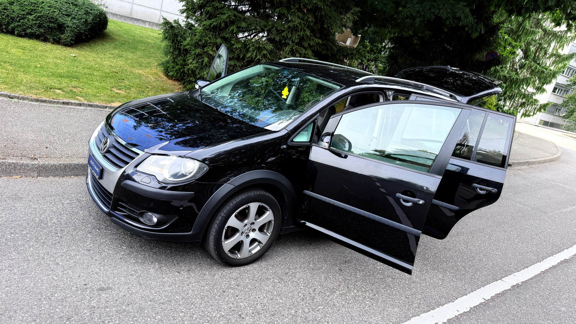 VW CrossTouran 1.4 TSI DSG-image-13