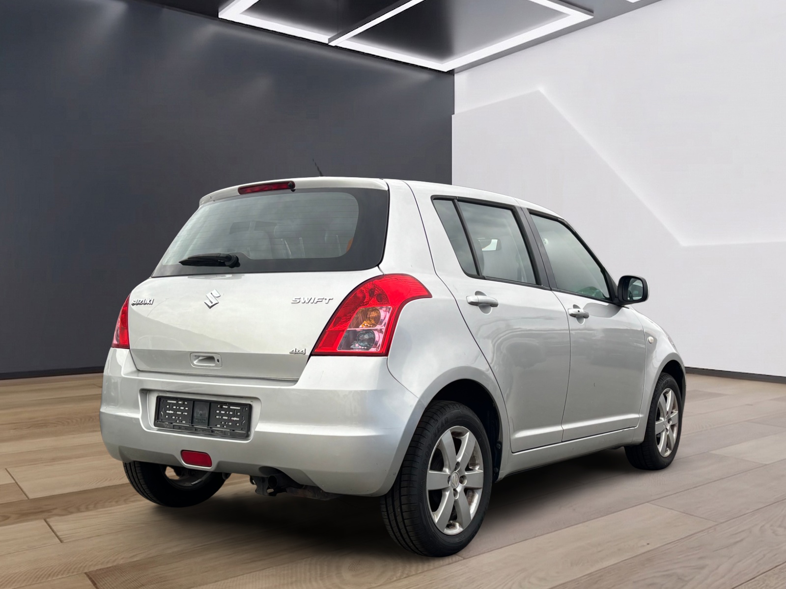 SUZUKI Swift 1.3i 16V GL Top 4x4-image-3