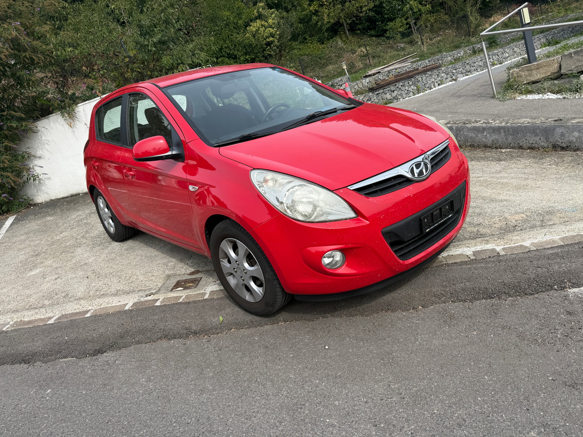 HYUNDAI i20 1.4 Swiss Plus Edition-image-1