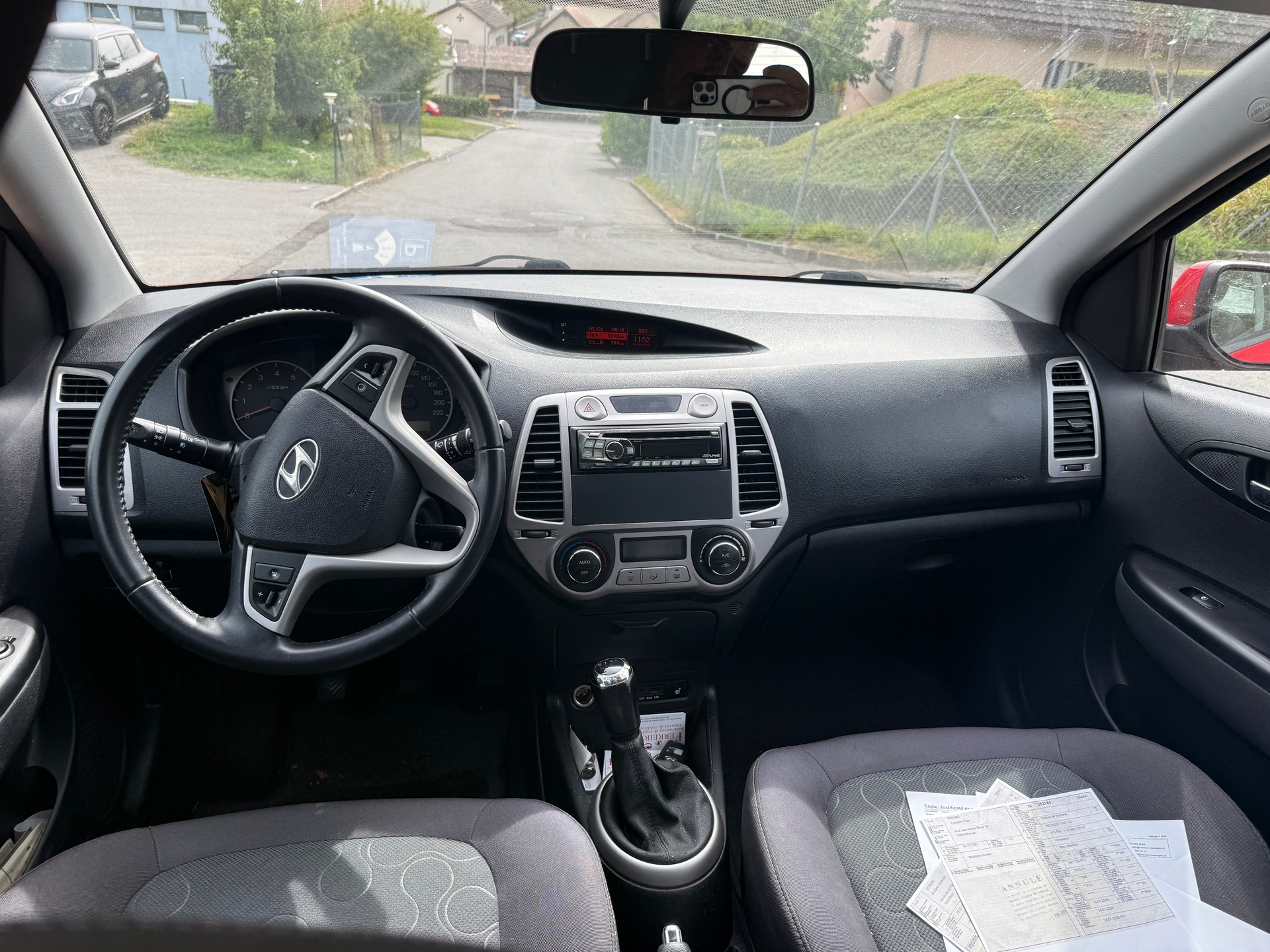 HYUNDAI i20 1.4 Swiss Plus Edition-image-9
