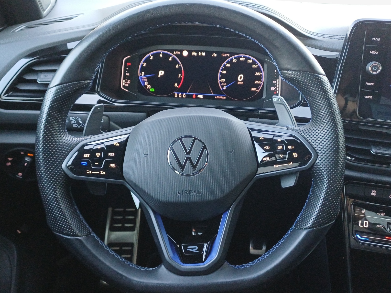 VW T-Roc 2.0 TSI R DSG 4Motion-image-9