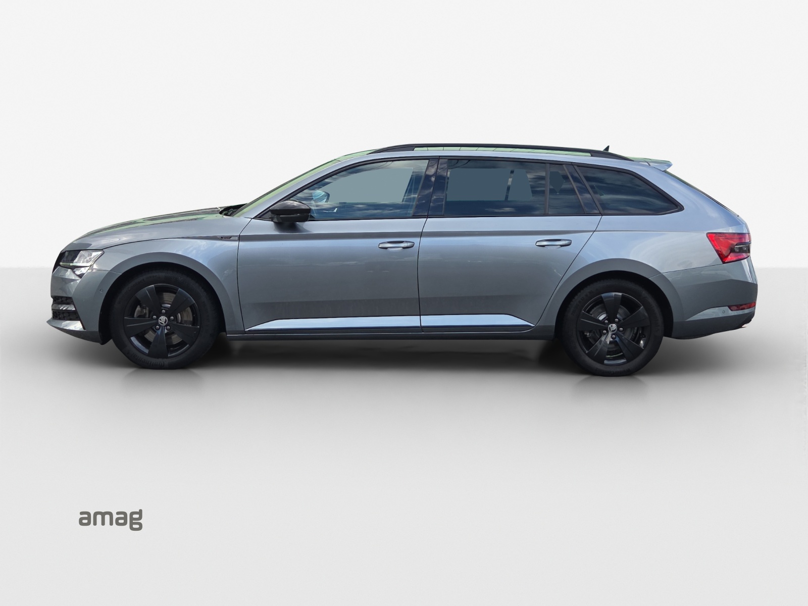 SKODA Superb Combi 2.0 TSI SportLine 4x4 DSG-image-1