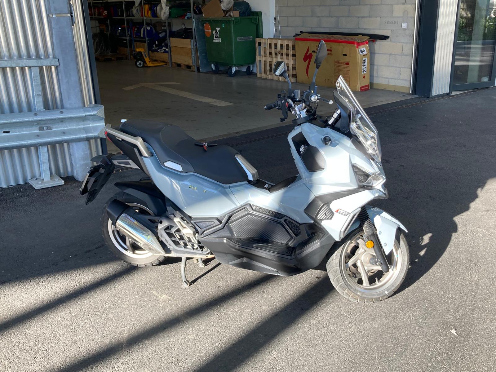 SYM ADX 125-showroom-element-1