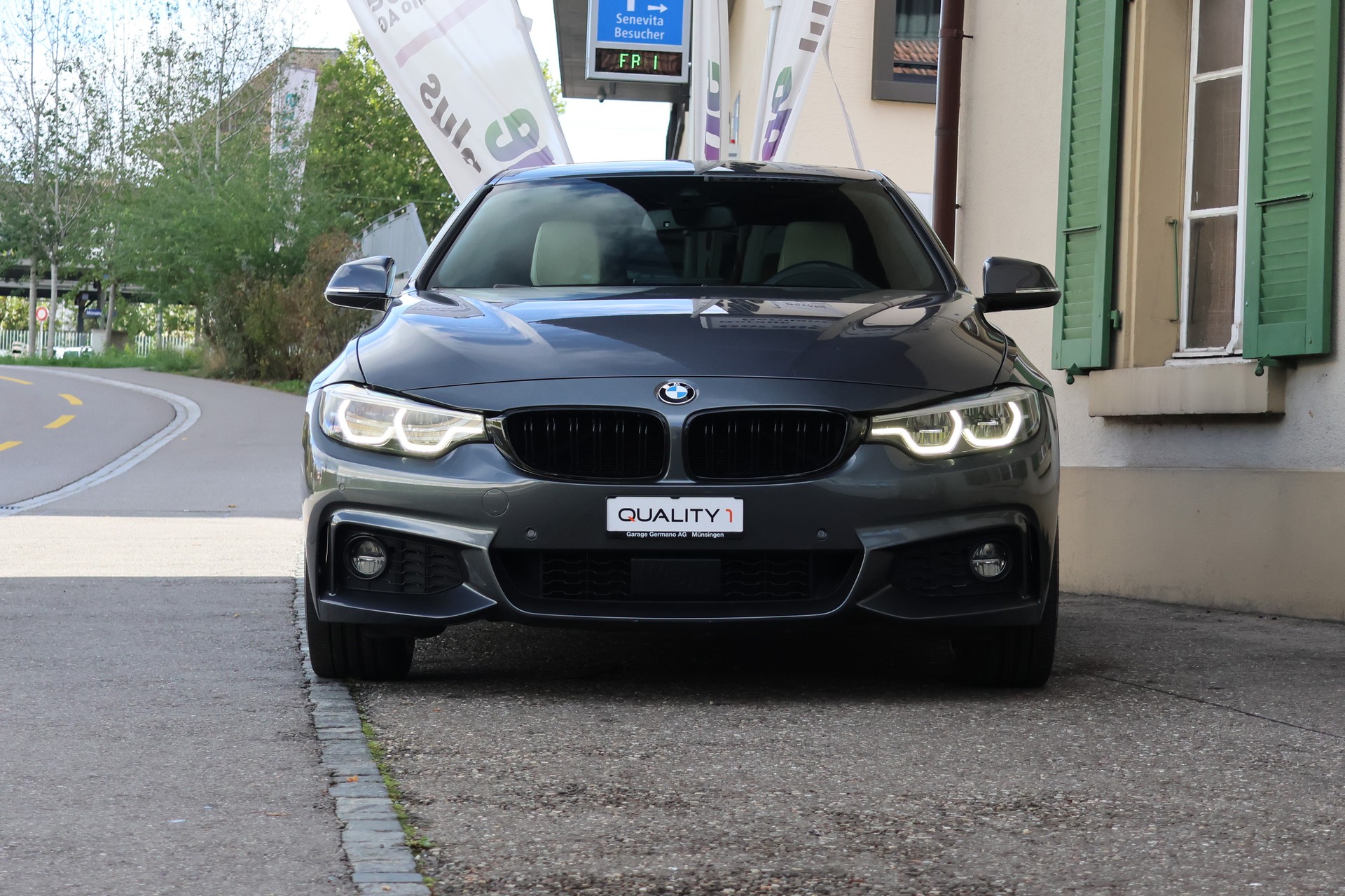 BMW 440i Coupé xDrive M Sport Steptronic (CH)-image-1