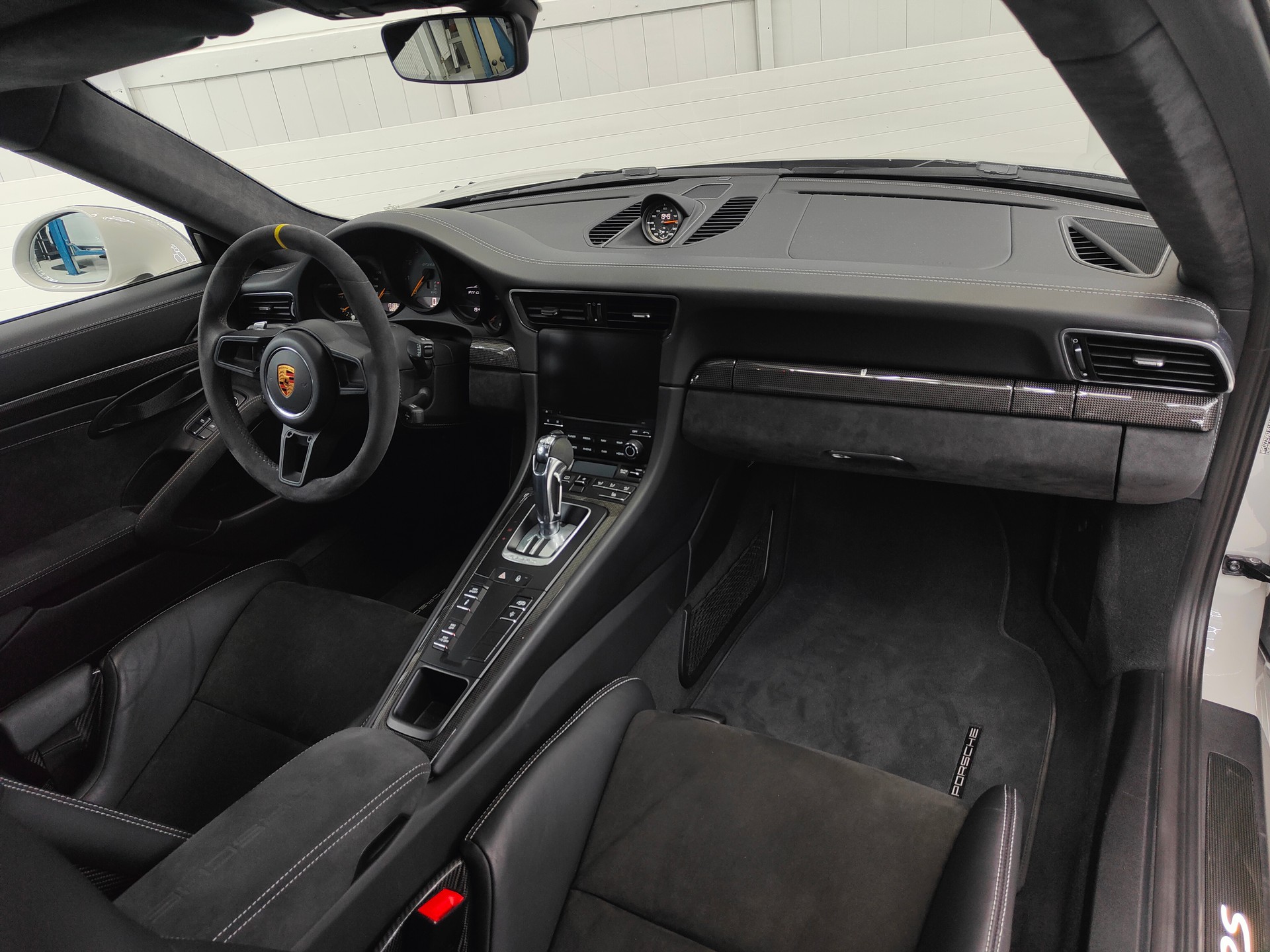PORSCHE 911 GT2 RS PDK-image-13