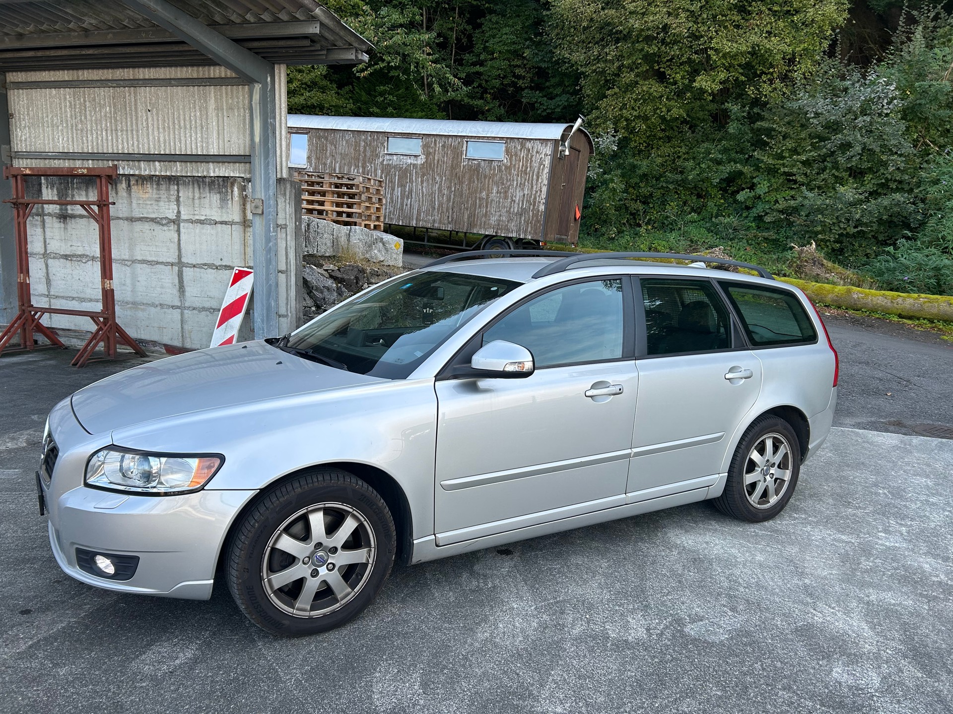 VOLVO V50 D3 R-Design Geartronic-image-2