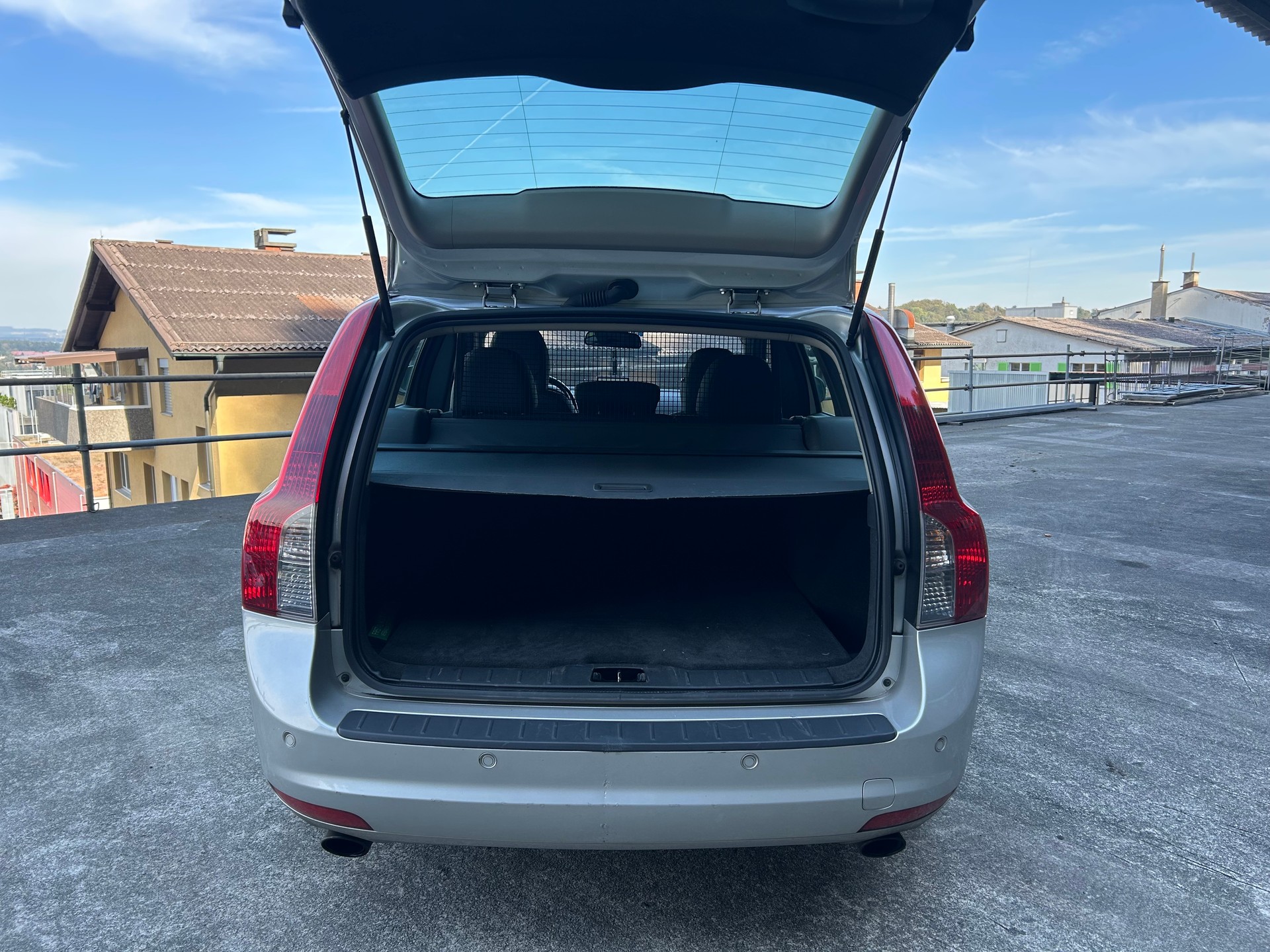 VOLVO V50 D3 R-Design Geartronic-image-5