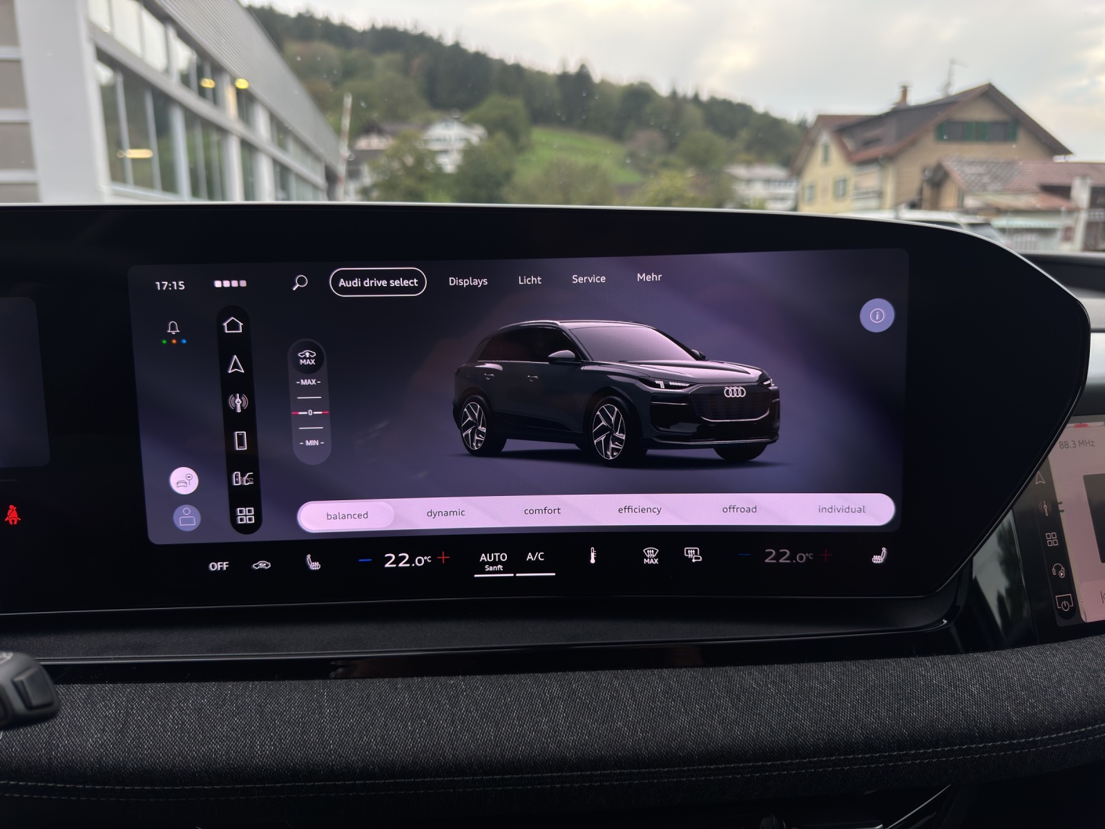 AUDI Q6 e-tron quattro-image-23