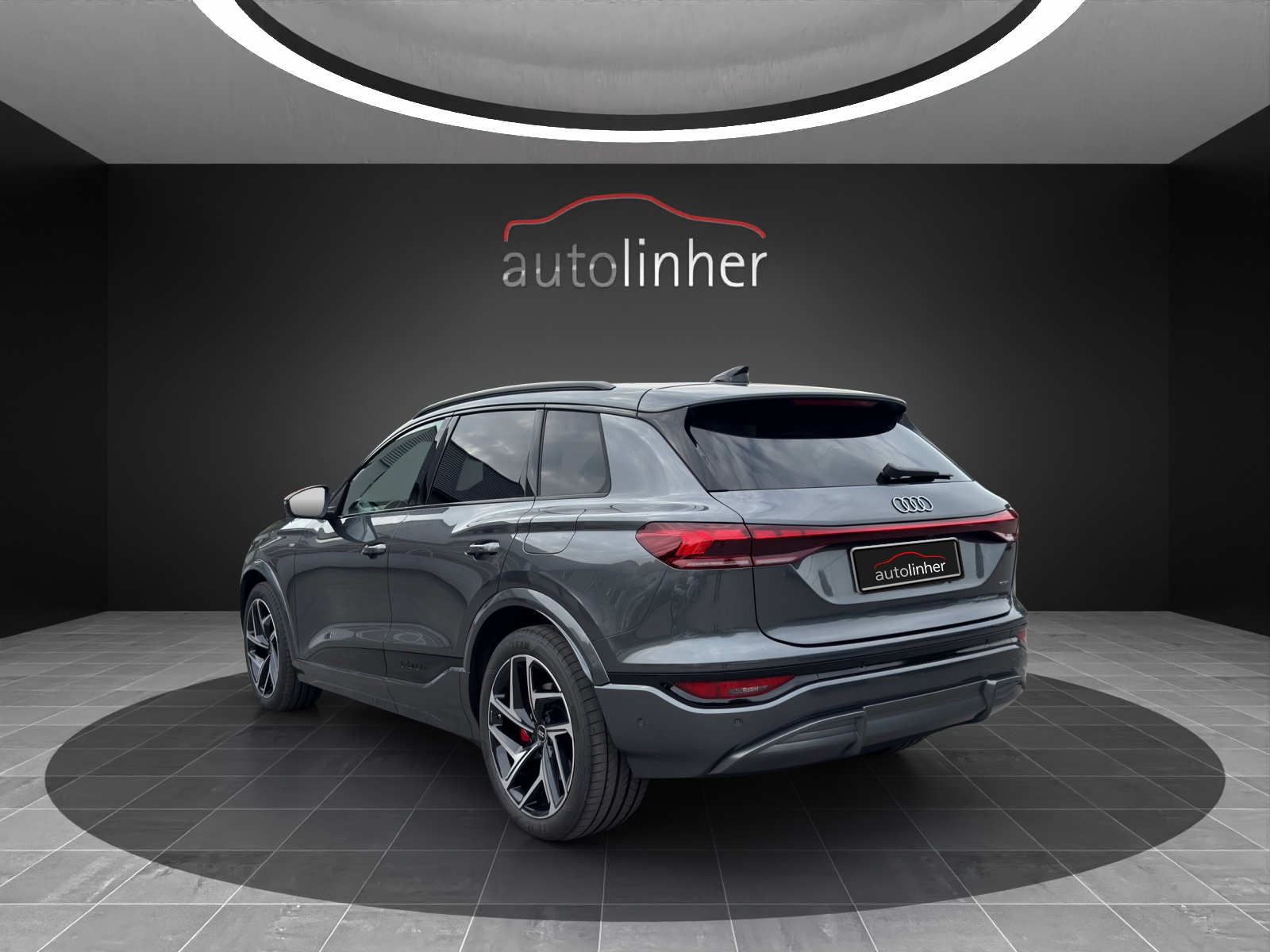 AUDI Q6 e-tron quattro-image-2