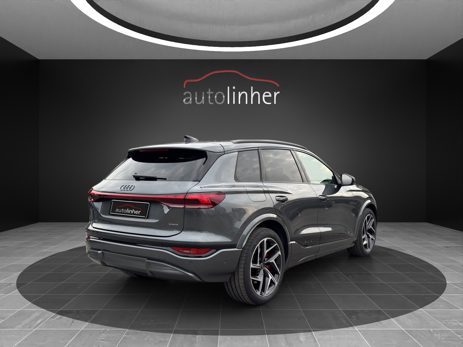AUDI Q6 e-tron quattro-image-4