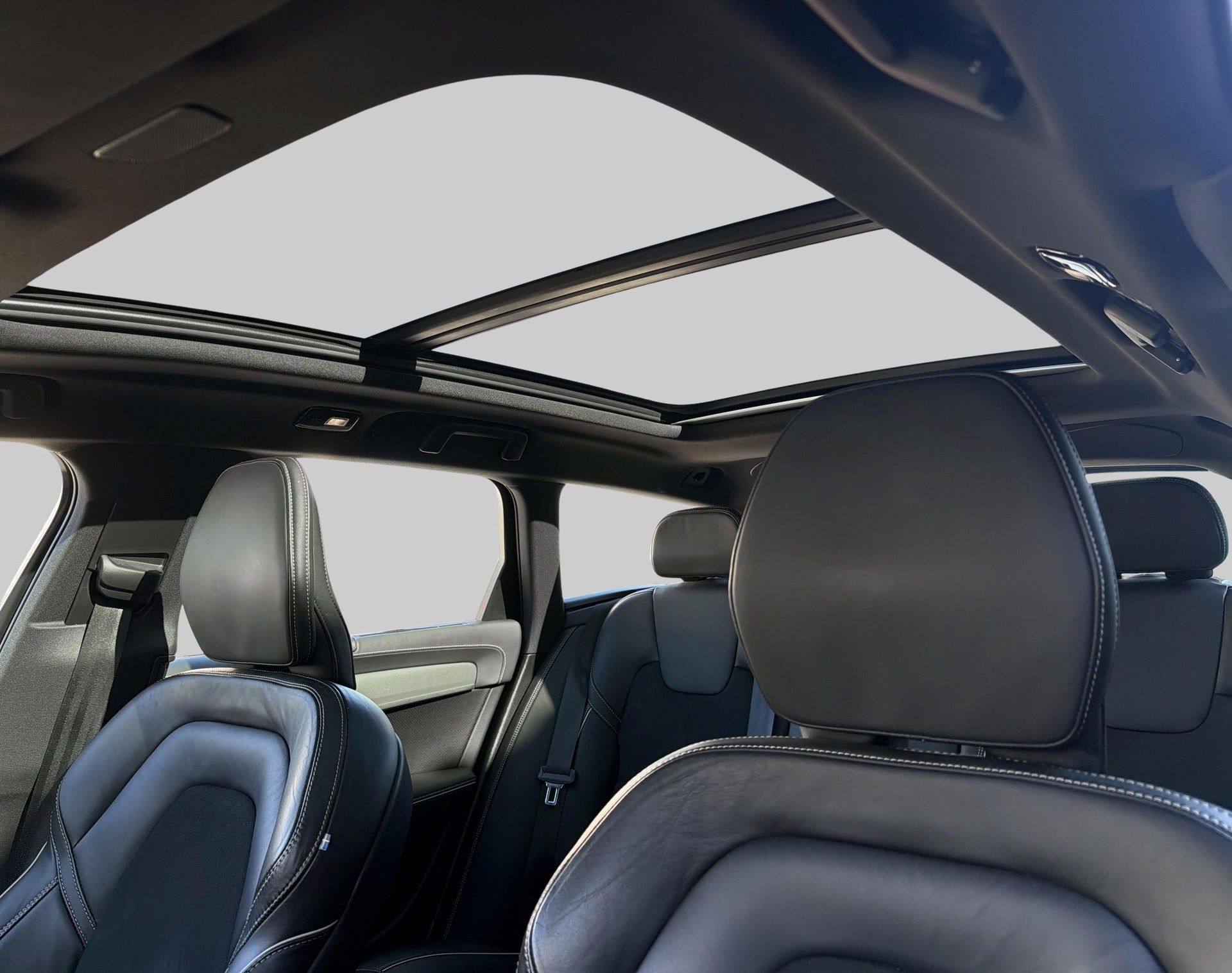 VOLVO V90 2.0 B5 R-Design AWD-image-11