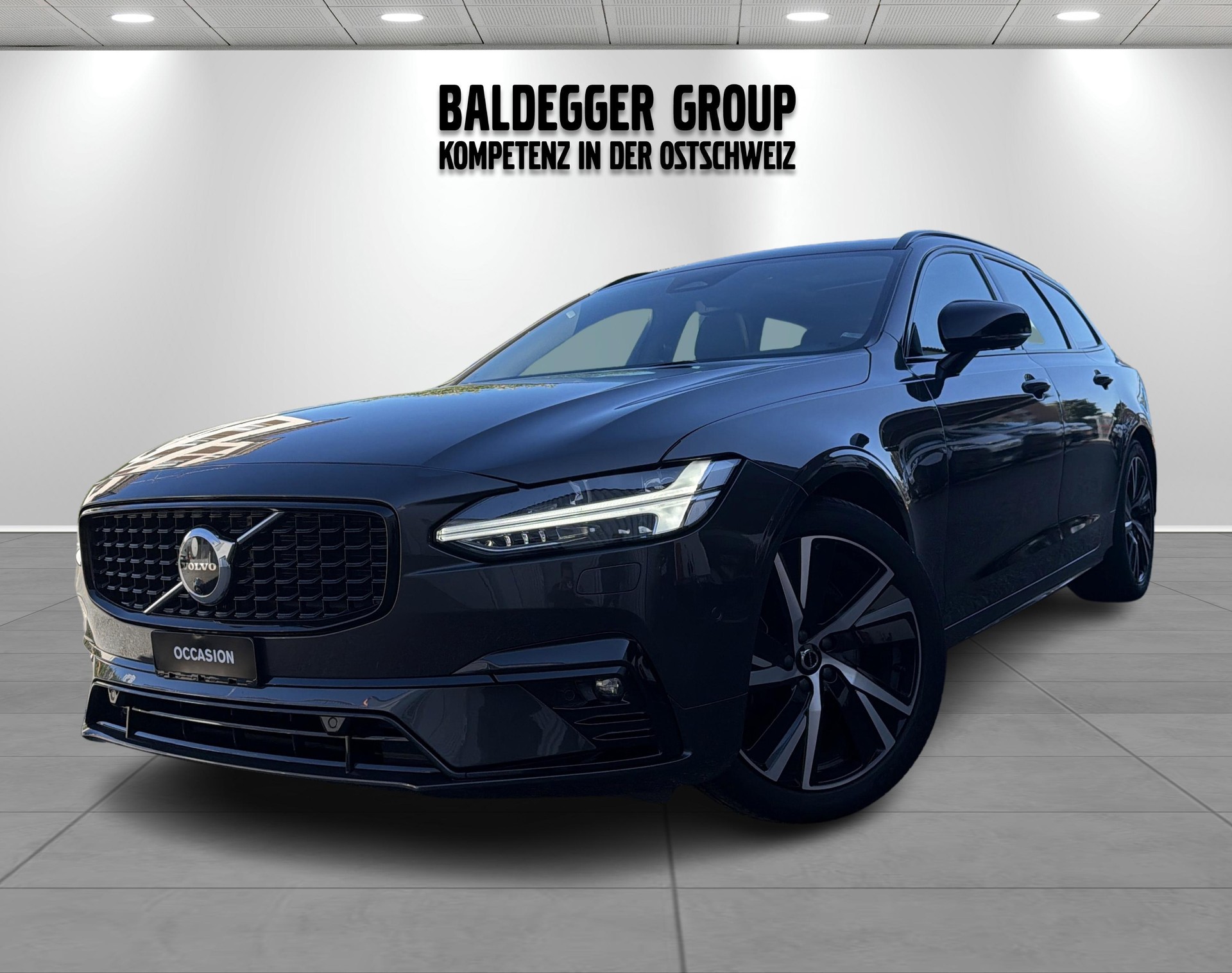 VOLVO V90 2.0 B5 R-Design AWD-image-0