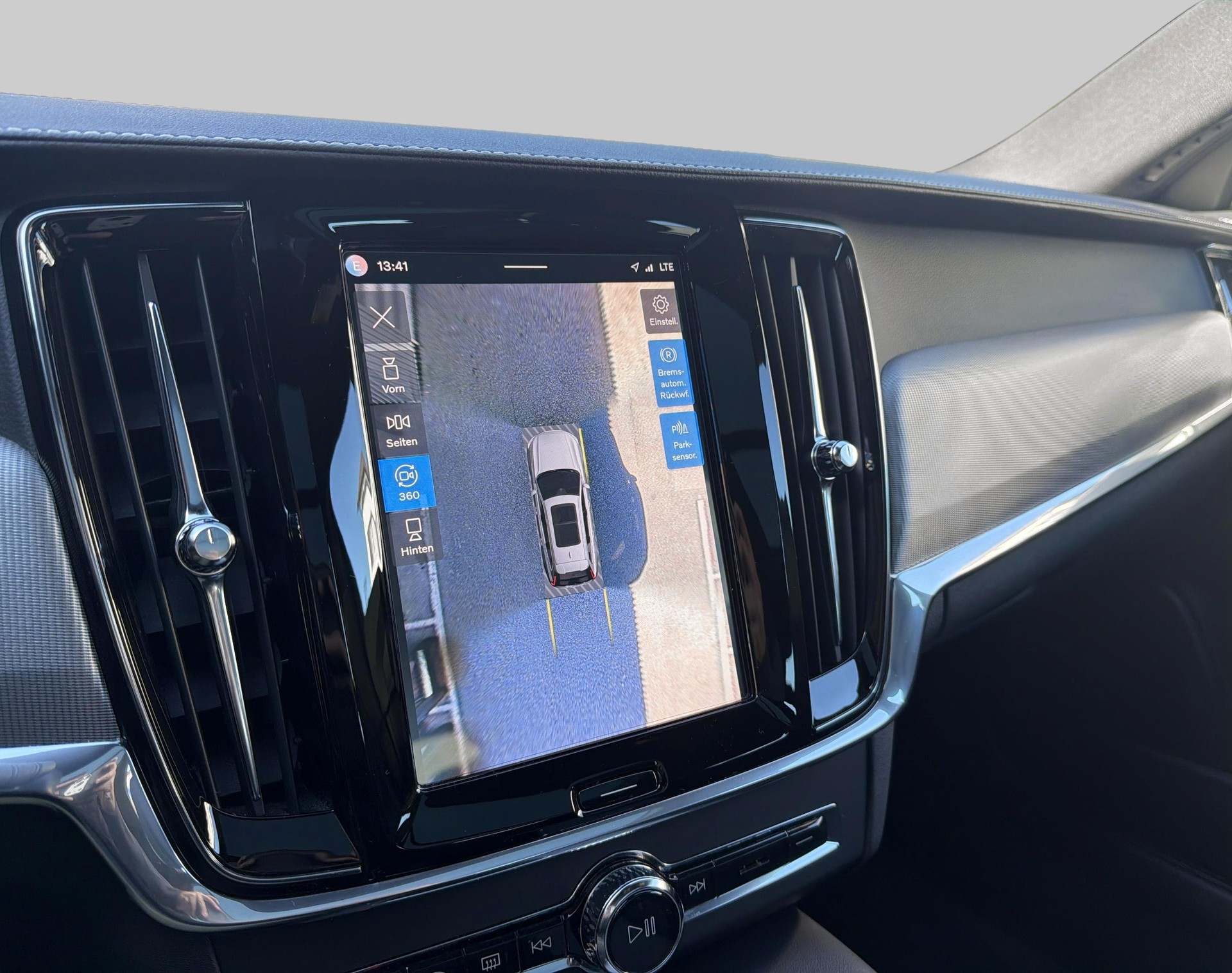 VOLVO V90 2.0 B5 R-Design AWD-image-15