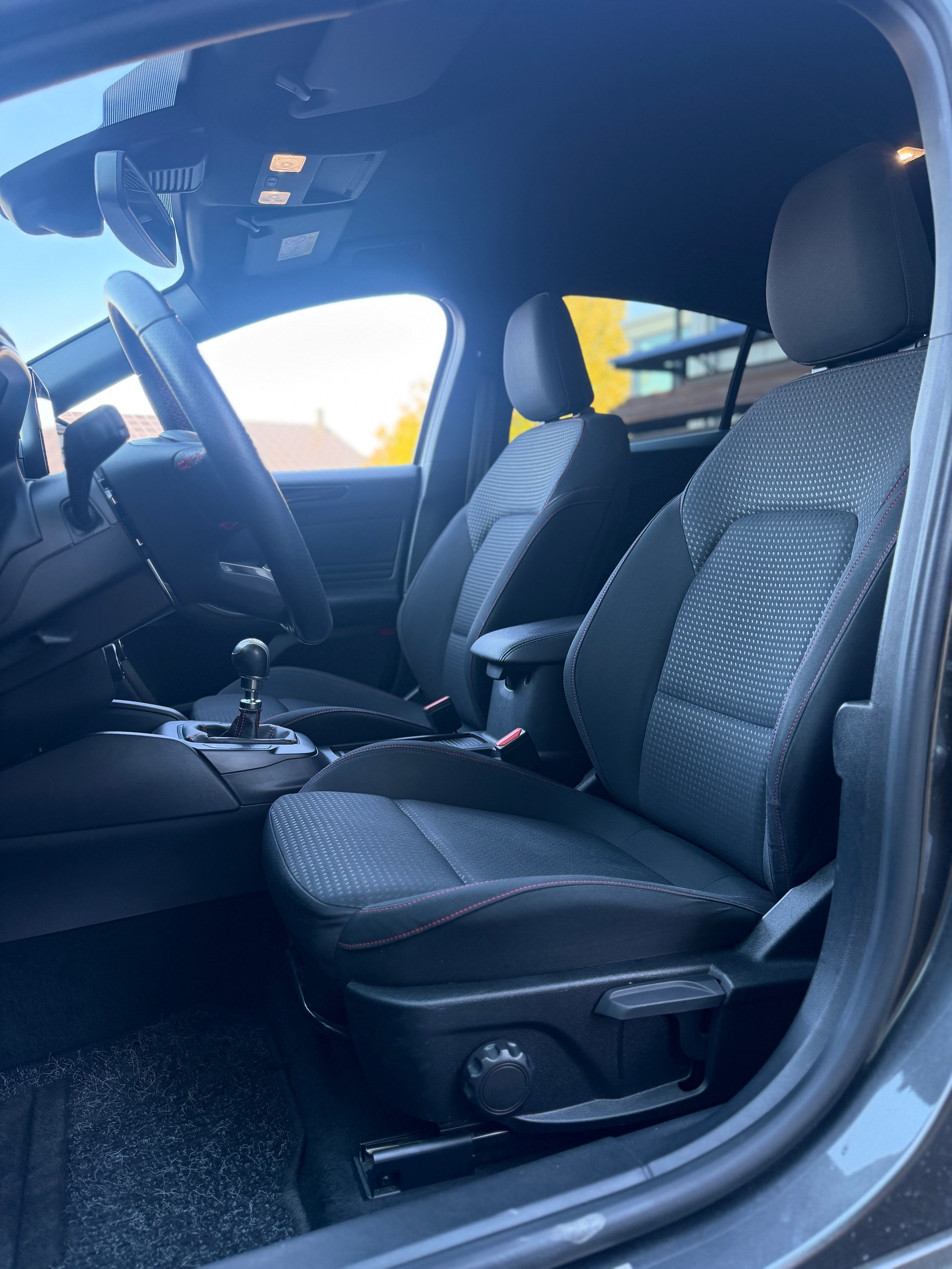 FORD Focus 1.0 SCTi Business-image-8
