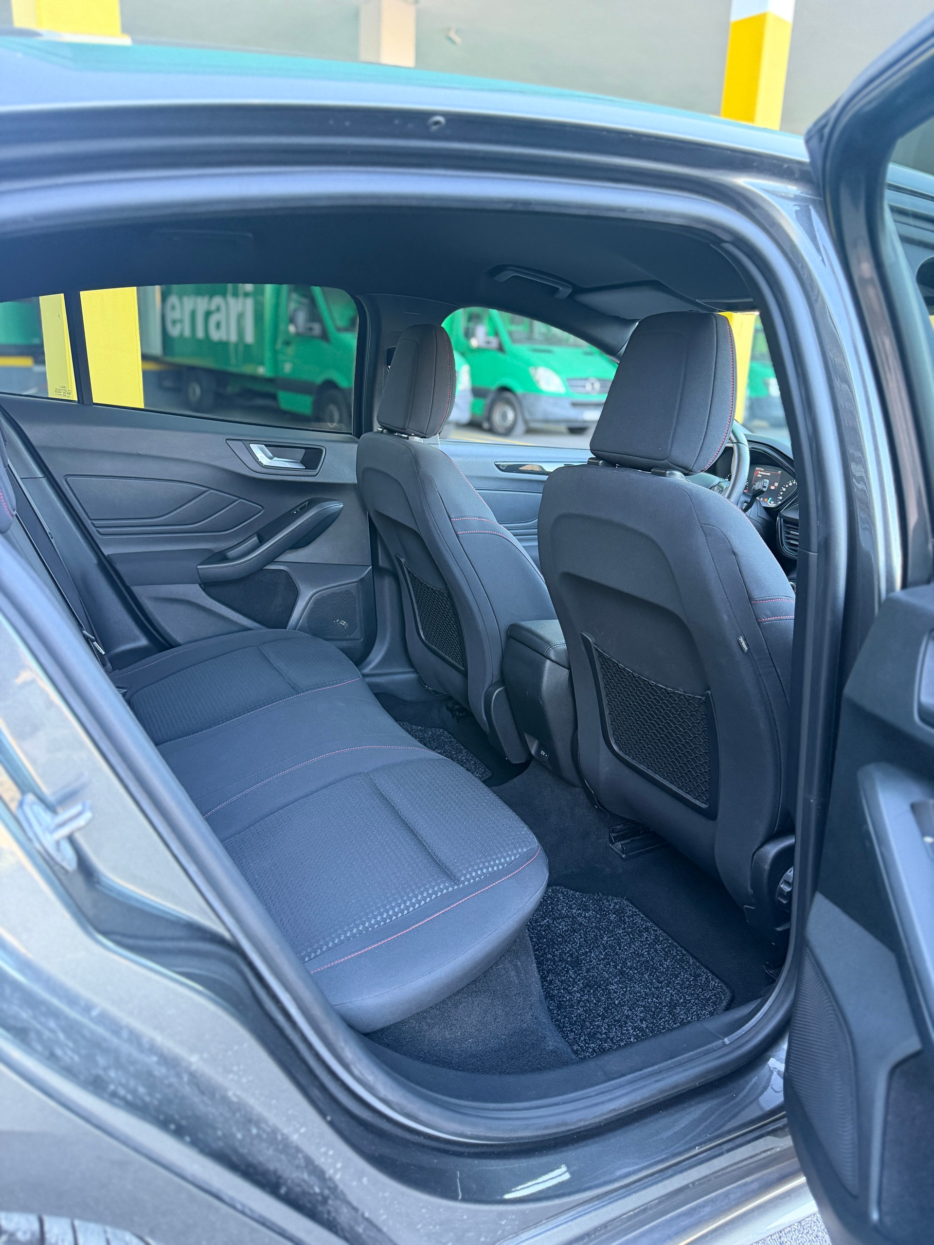 FORD Focus 1.0 SCTi Business-image-15