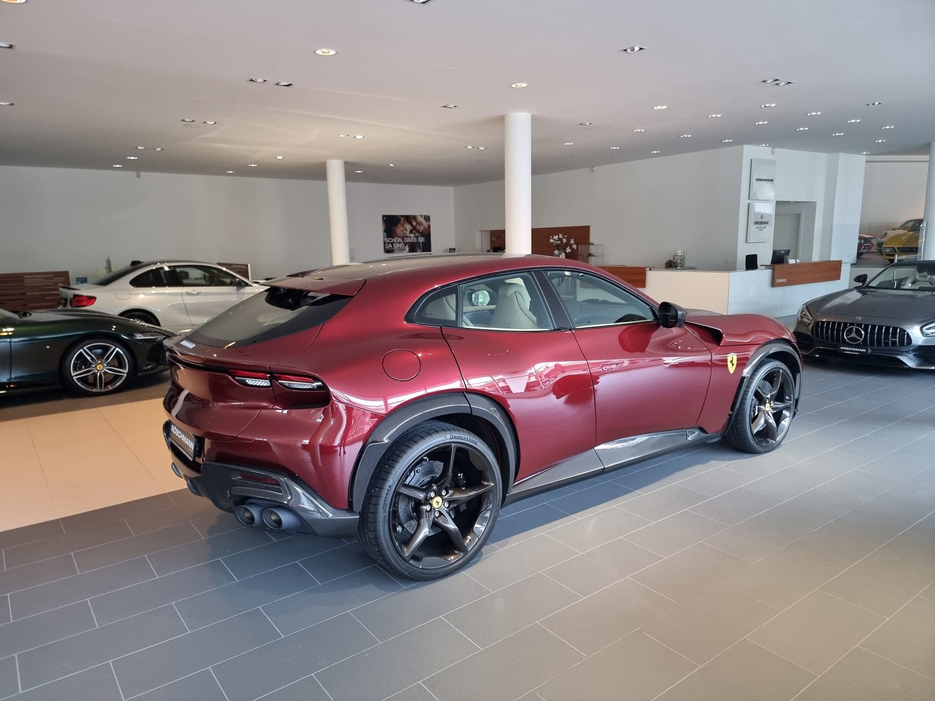 FERRARI Purosangue 6.5 V12-showroom-element-2
