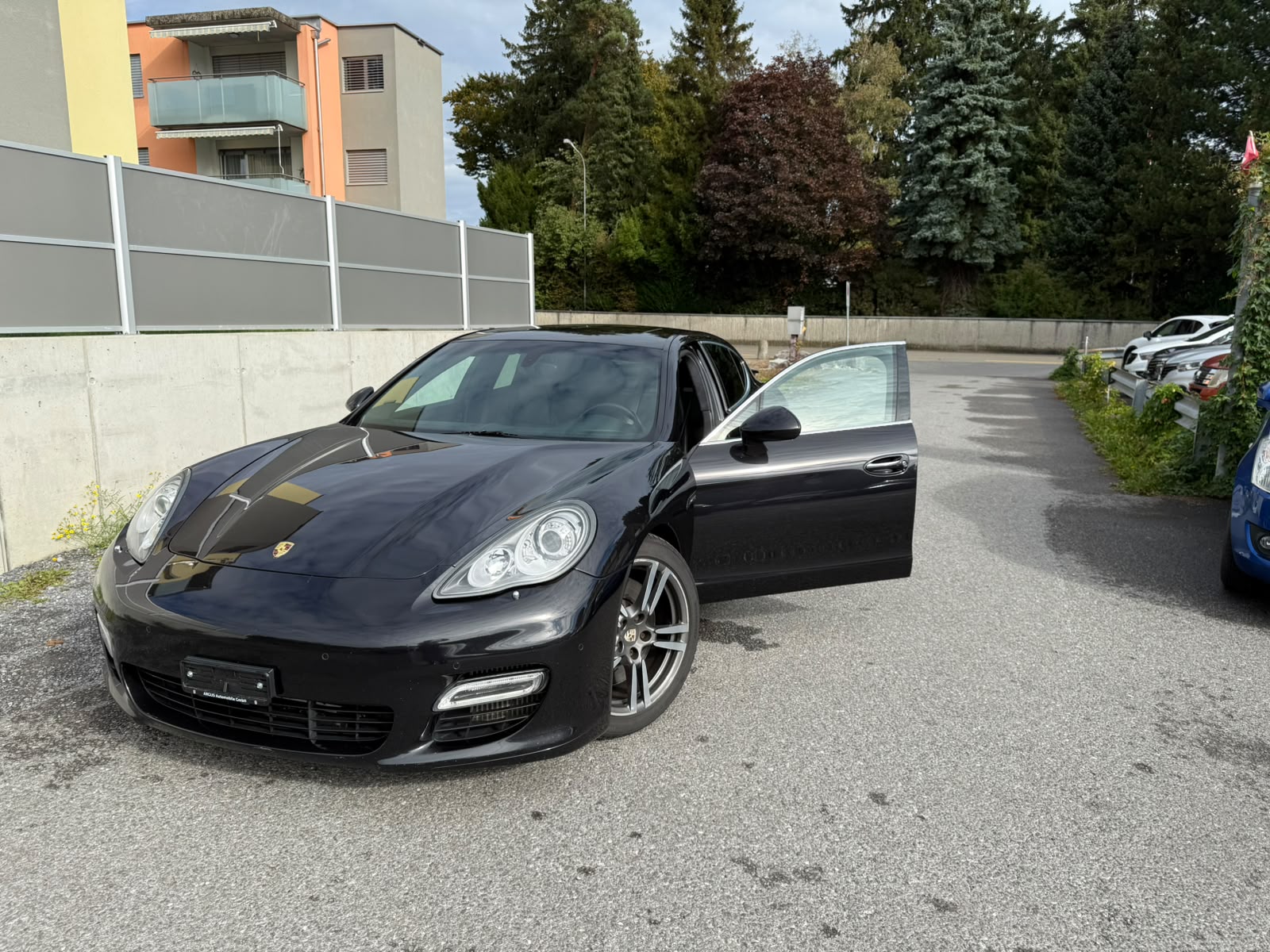Car photo