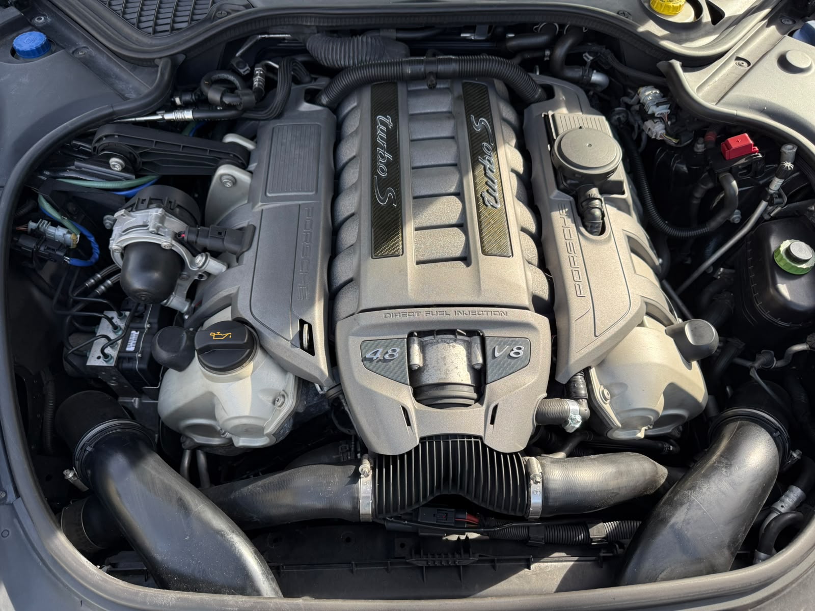 PORSCHE Panamera Turbo S-image-14