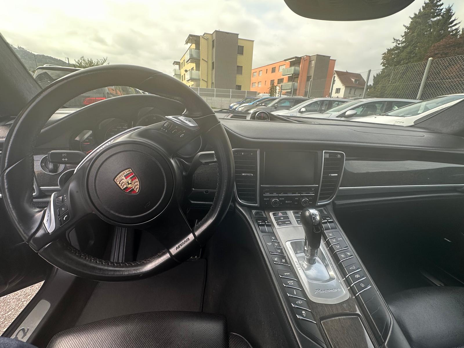 PORSCHE Panamera Turbo S-image-6