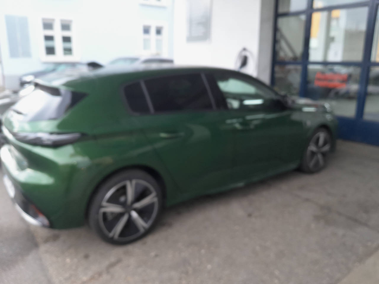 PEUGEOT 308 1.6 PHEV 225 GT-image-11