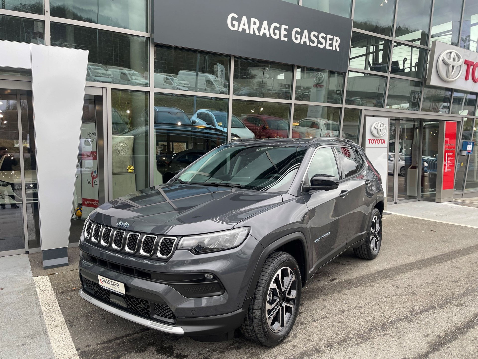 JEEP Compass 1.3 T PHEV Swiss Limited Plus AWD-image-0