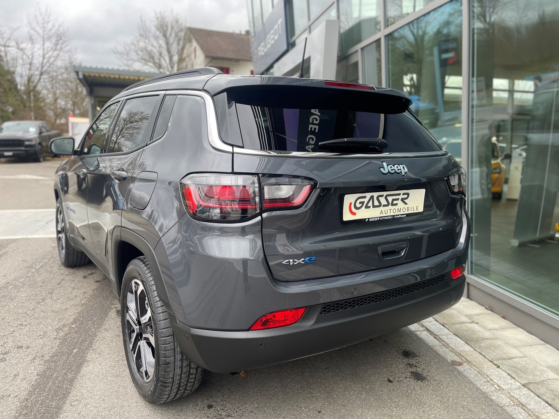JEEP Compass 1.3 T PHEV Swiss Limited Plus AWD-image-2