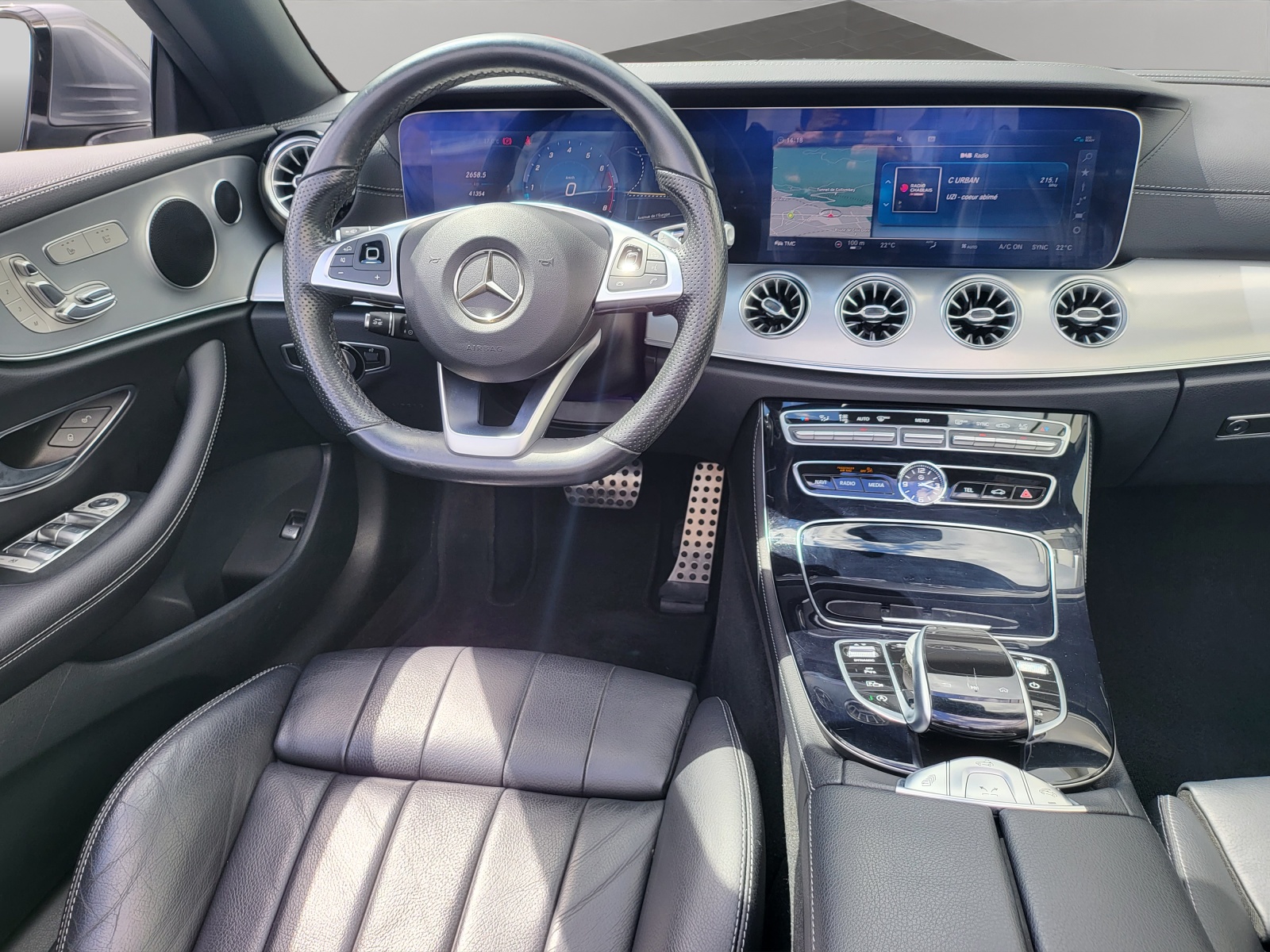 MERCEDES-BENZ E 200 Cabriolet AMG Line 4 Matic 9G-Tronic-image-10