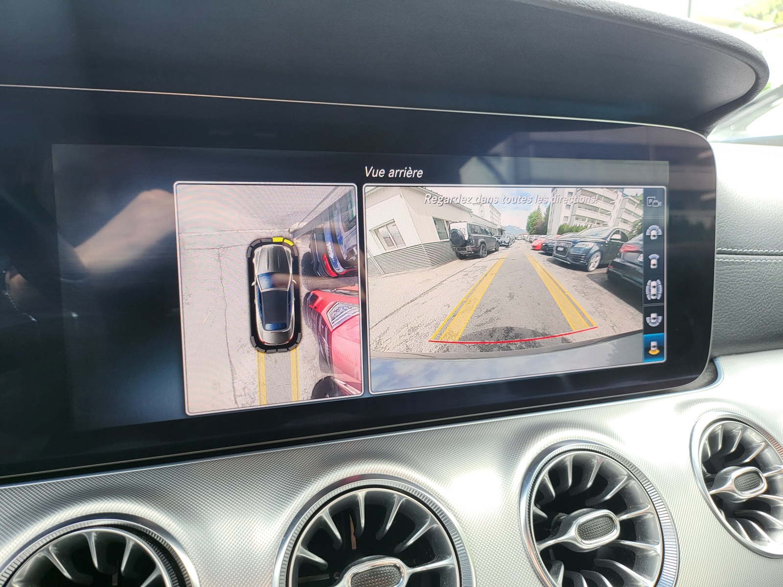 MERCEDES-BENZ E 200 Cabriolet AMG Line 4 Matic 9G-Tronic-image-12