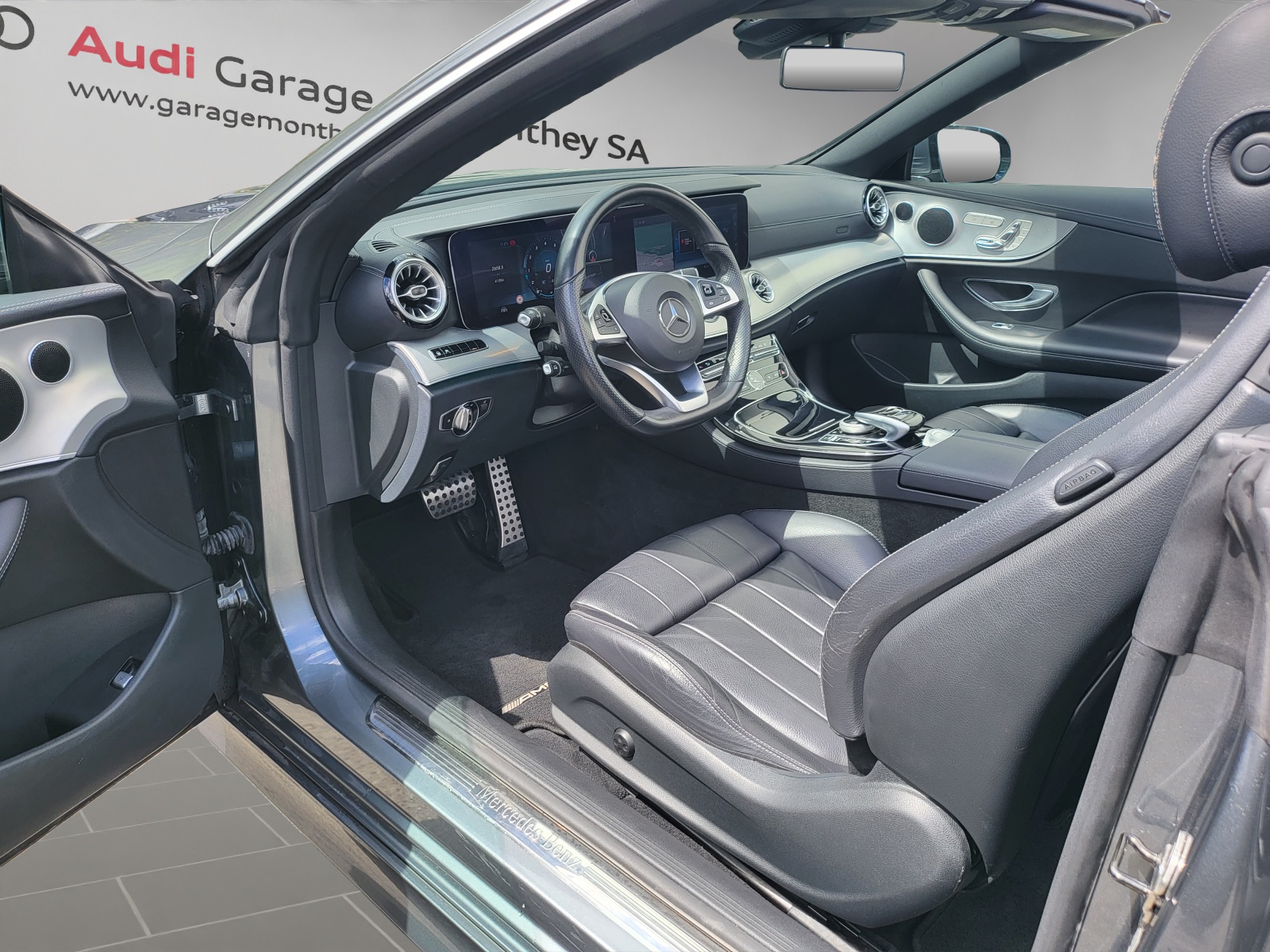 MERCEDES-BENZ E 200 Cabriolet AMG Line 4 Matic 9G-Tronic-image-6